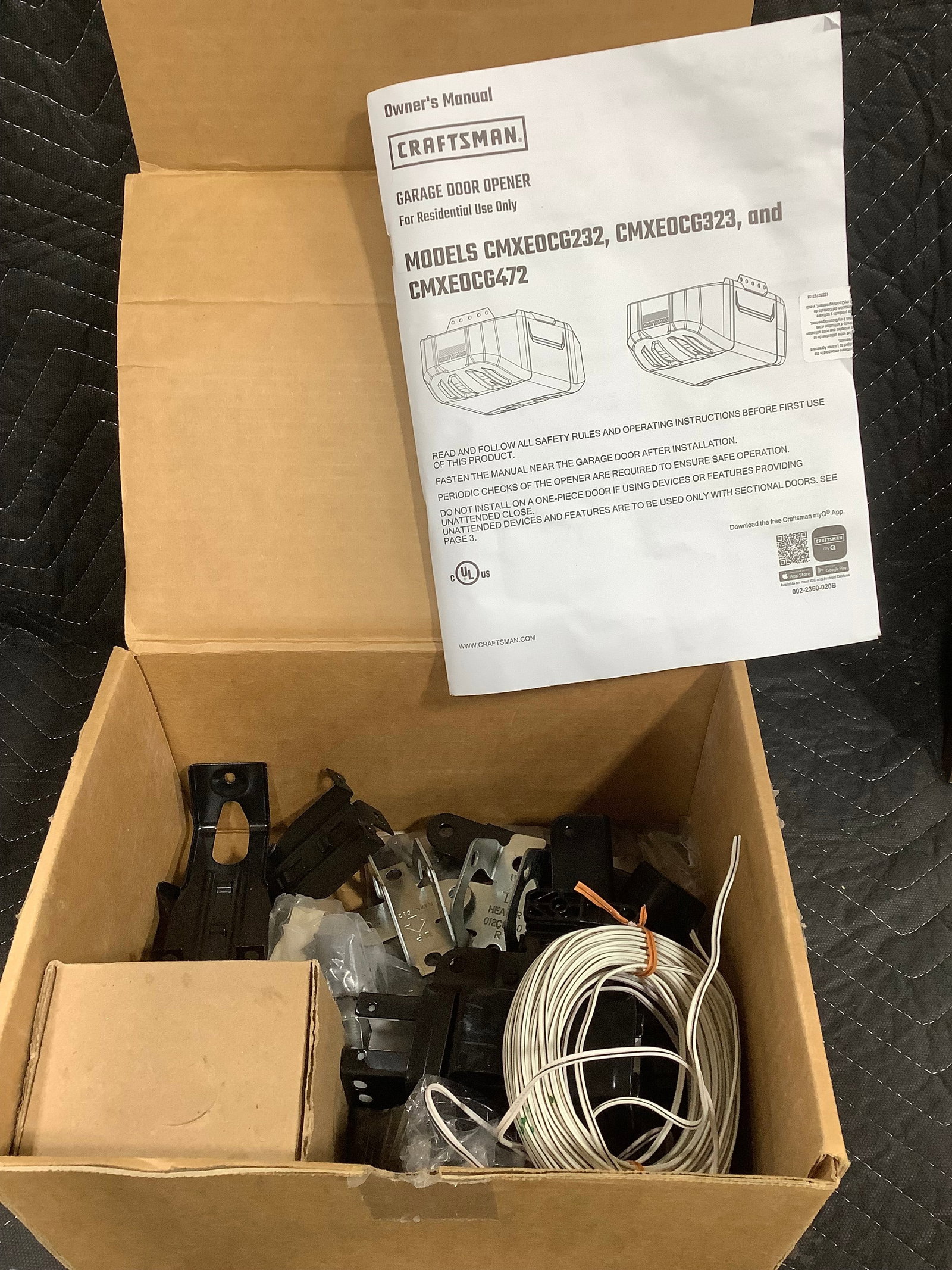 Craftsman garage door opener with manual (1 of 1)