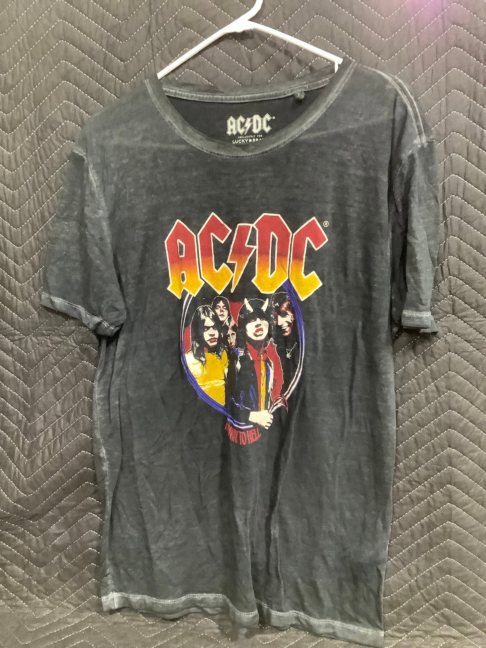 ACDC Tshirt (M) (1 of 1)