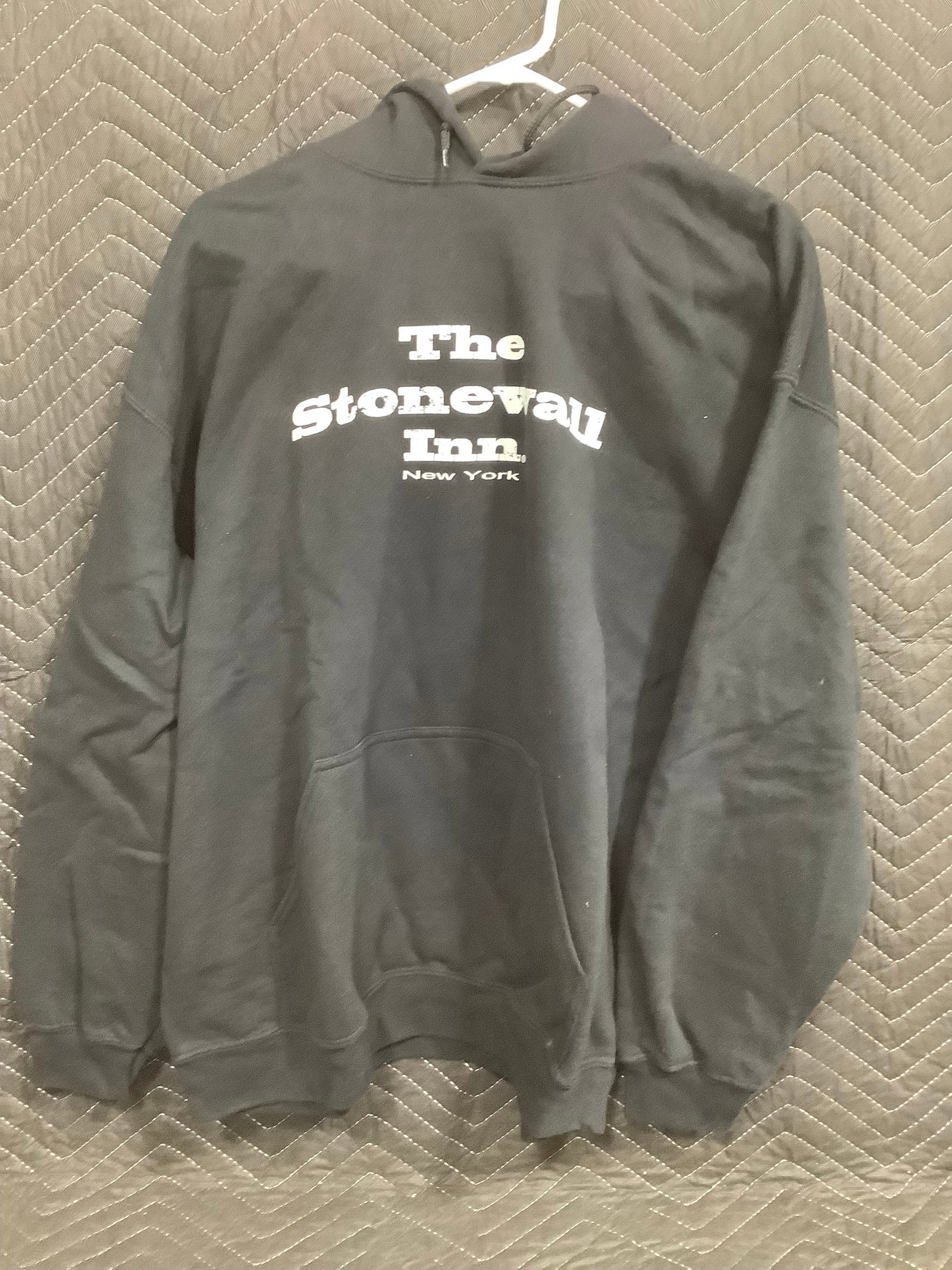 The Stonewall Inn hoodie(L): The Stonewall Inn hoodie(L)