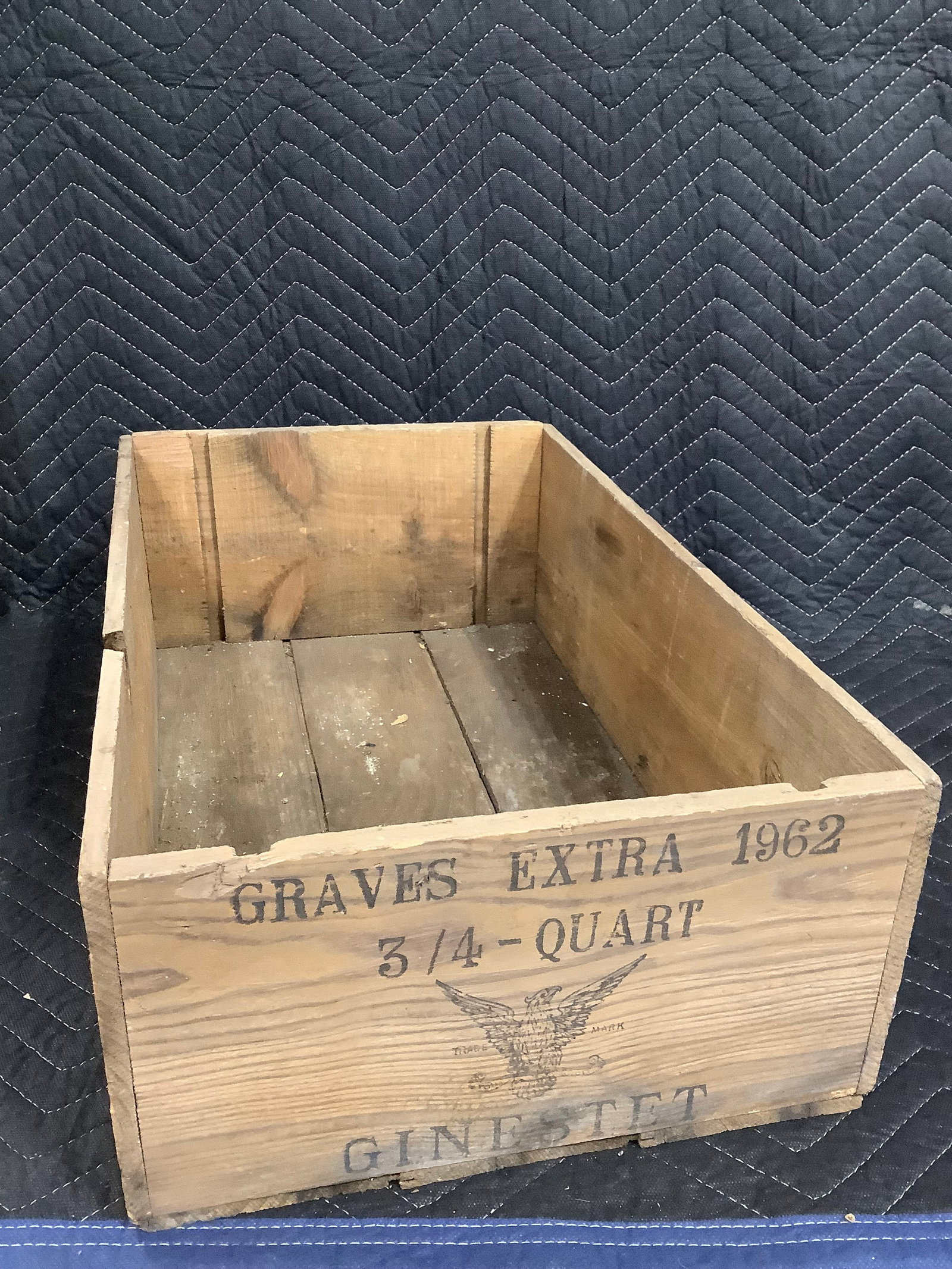 Ginestet vintage wooden crate (1 of 1)