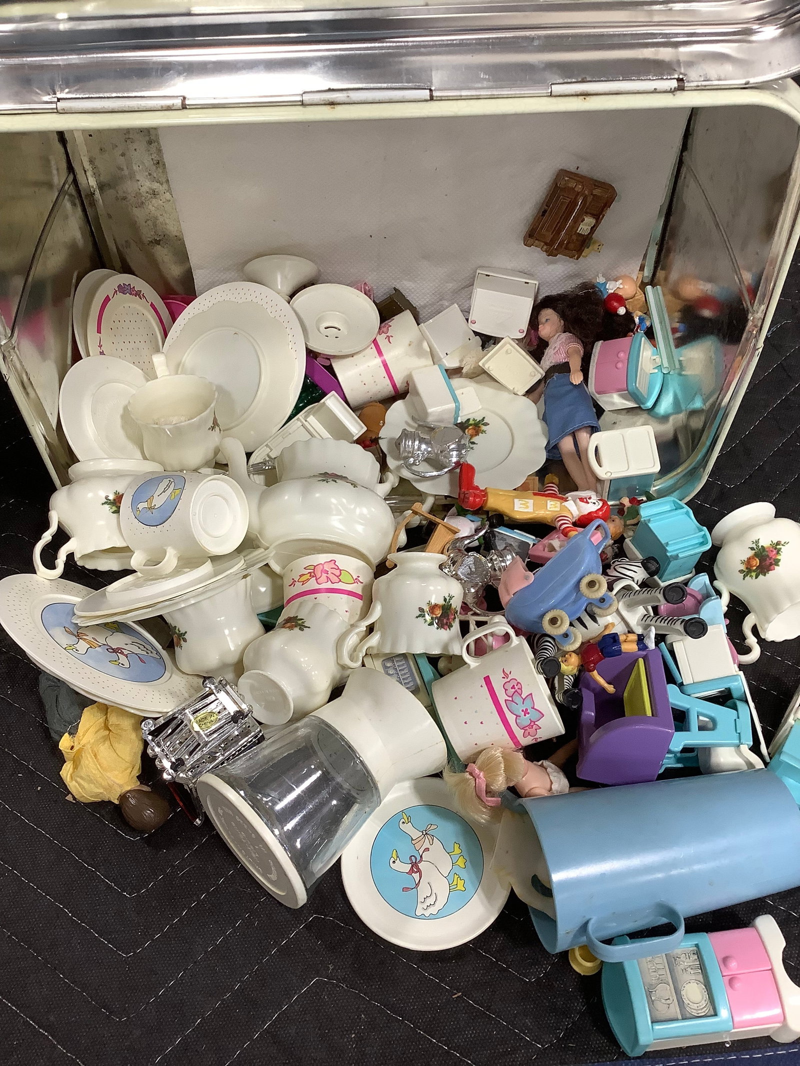 Vintage dollhouse toys in metal container: Vintage dollhouse toys in metal container