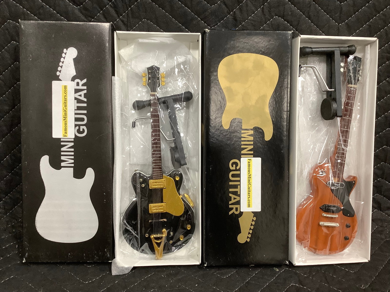 Mini Guitar Displays (1 of 1)