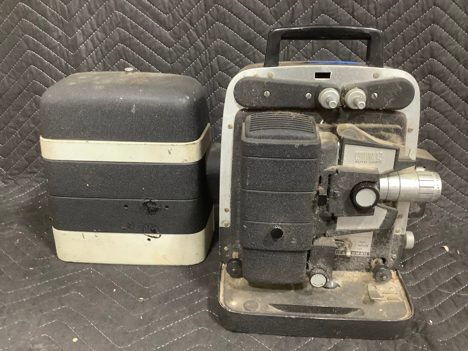 Bell and Howell Projector: Bell and Howell Projector