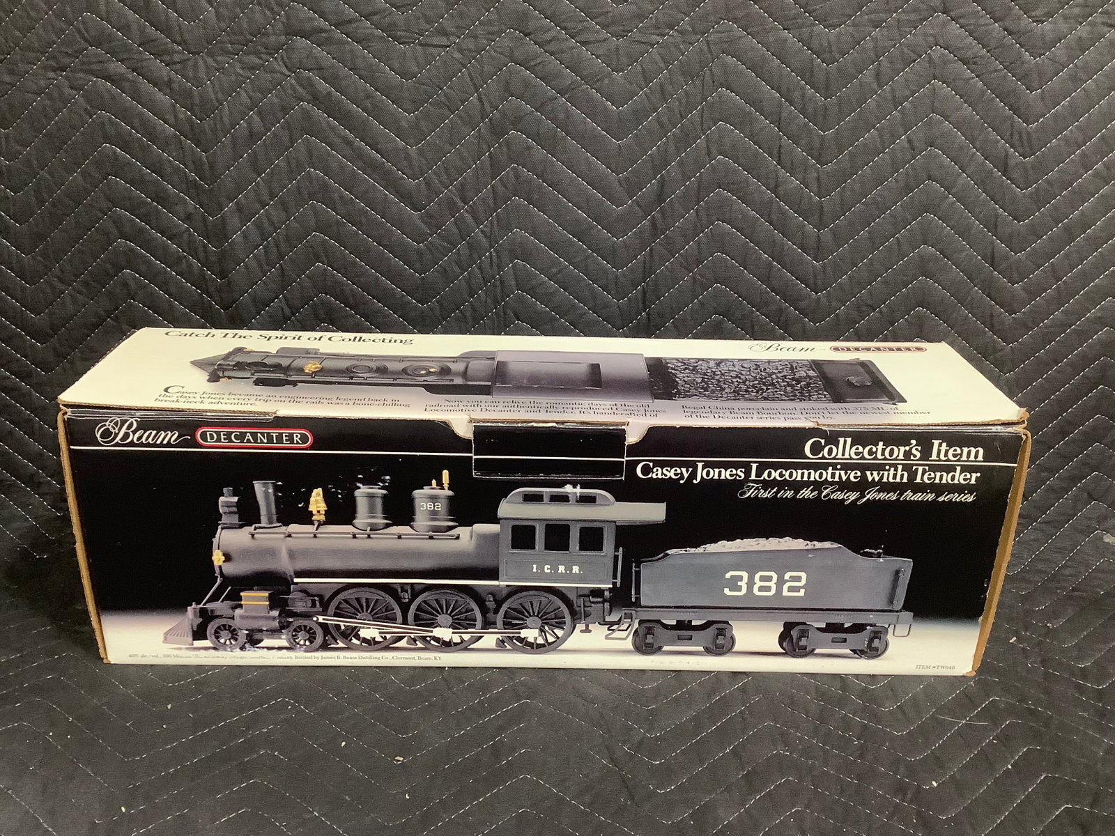 Beam Decanter - Casey Jones Locomotive with Tender *in box*: Beam Decanter - Casey Jones Locomotive with Tender *in box*