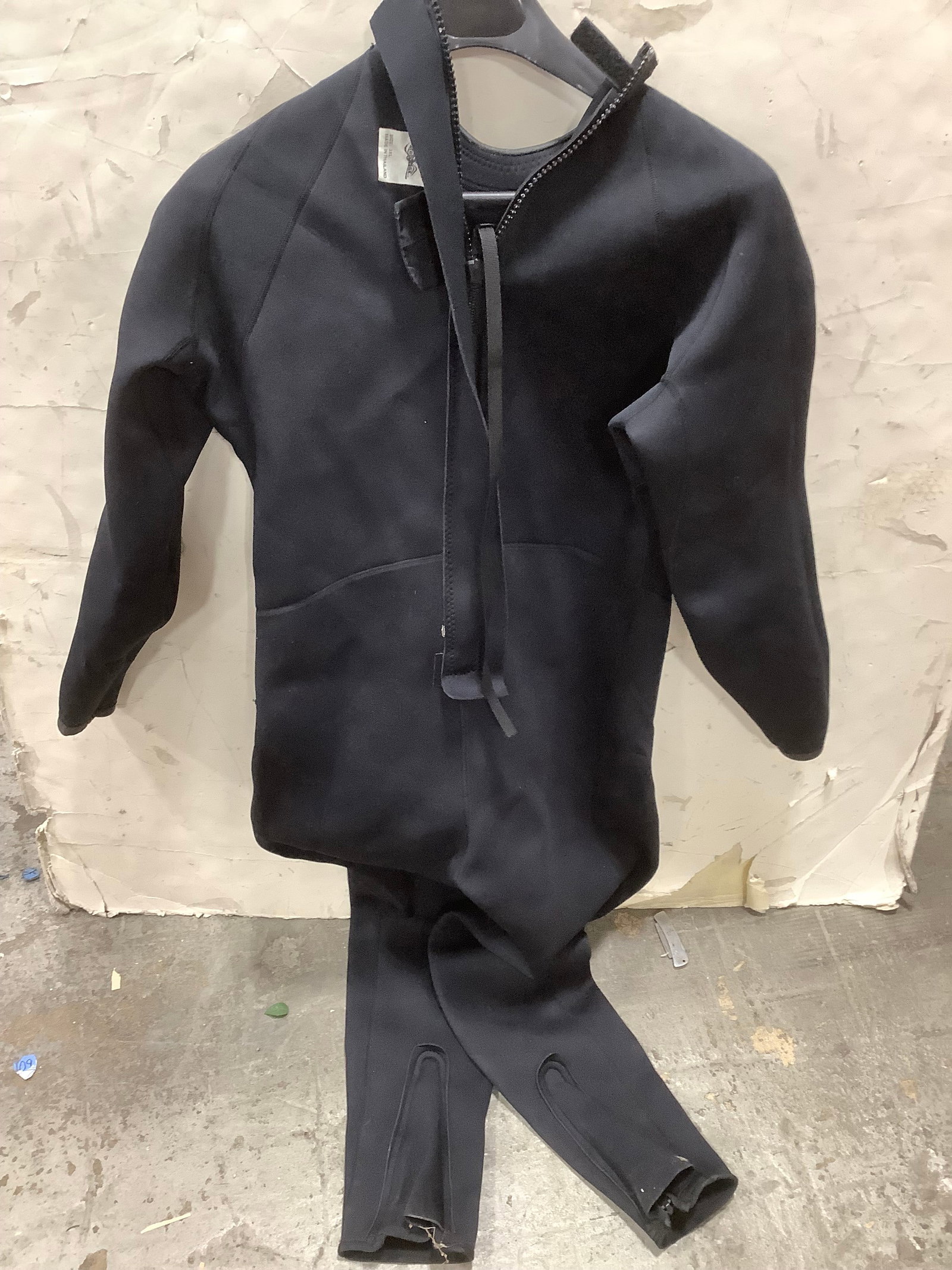Wetsuit (3XL): Wetsuit (3XL)