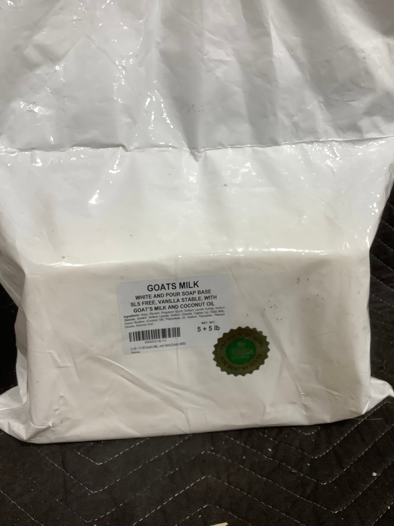 Goats milk white and pour soap base (1 of 1)