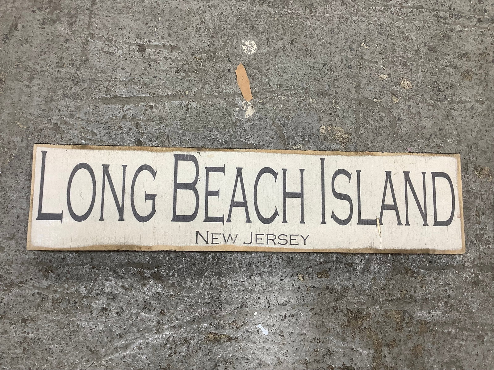 Long Beach Island Wooden Wall Decor (4inx15.5in): Long Beach Island Wooden Wall Decor (4inx15.5in)