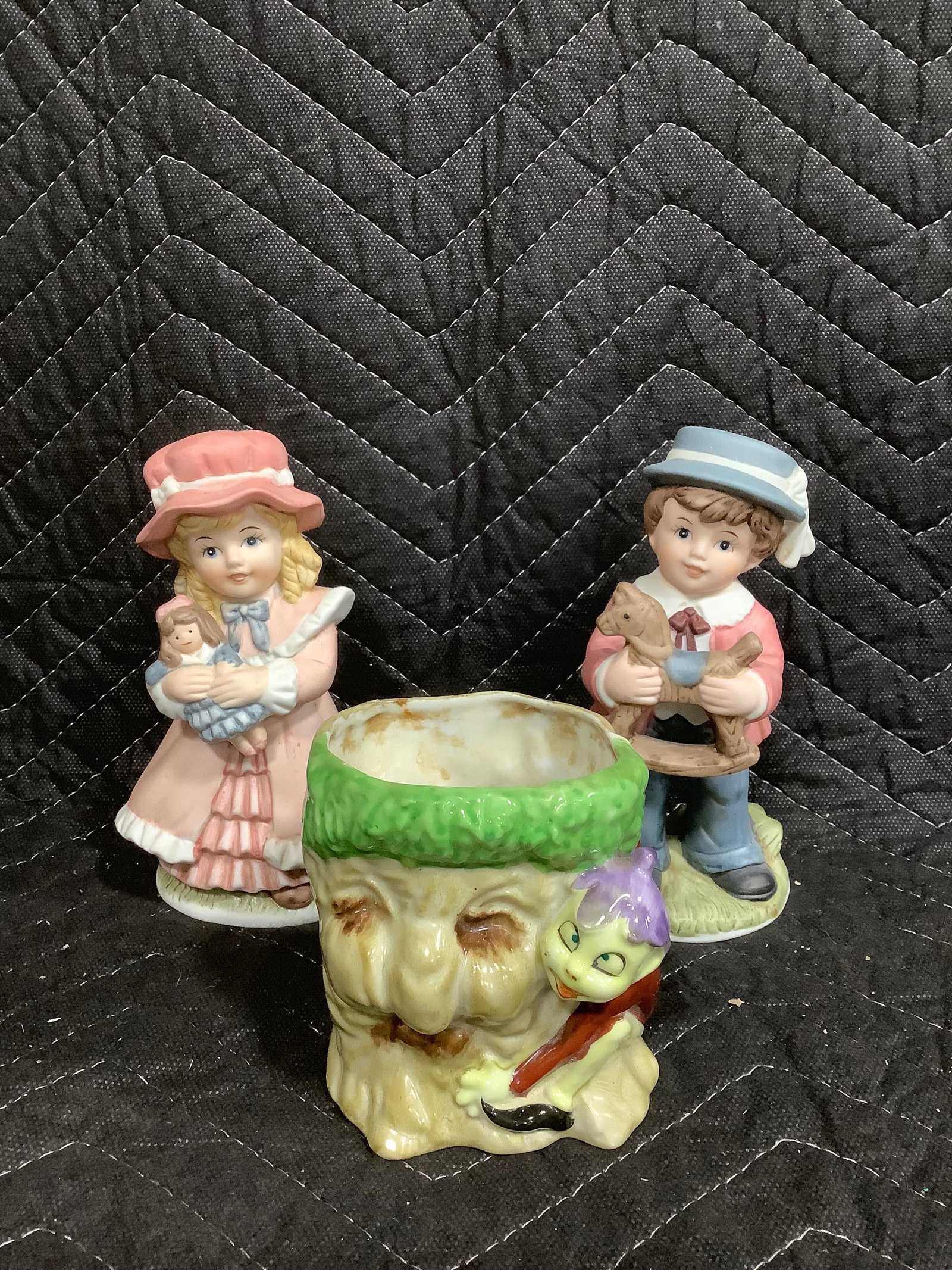 Homco ceramic boy/girl figurines 1419 amd Pixie planter(6in tallest) (1 of 1)