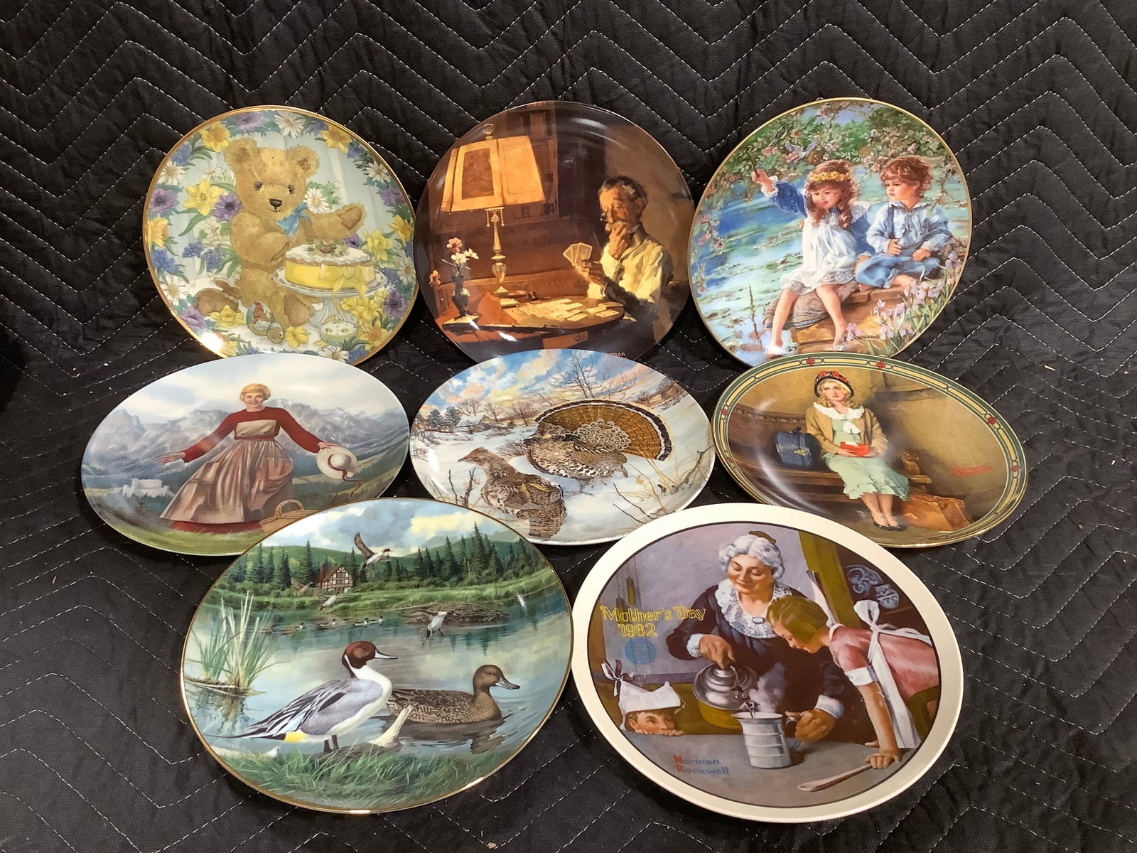 Collectible plates(mostly Knowles): Collectible plates(mostly Knowles)