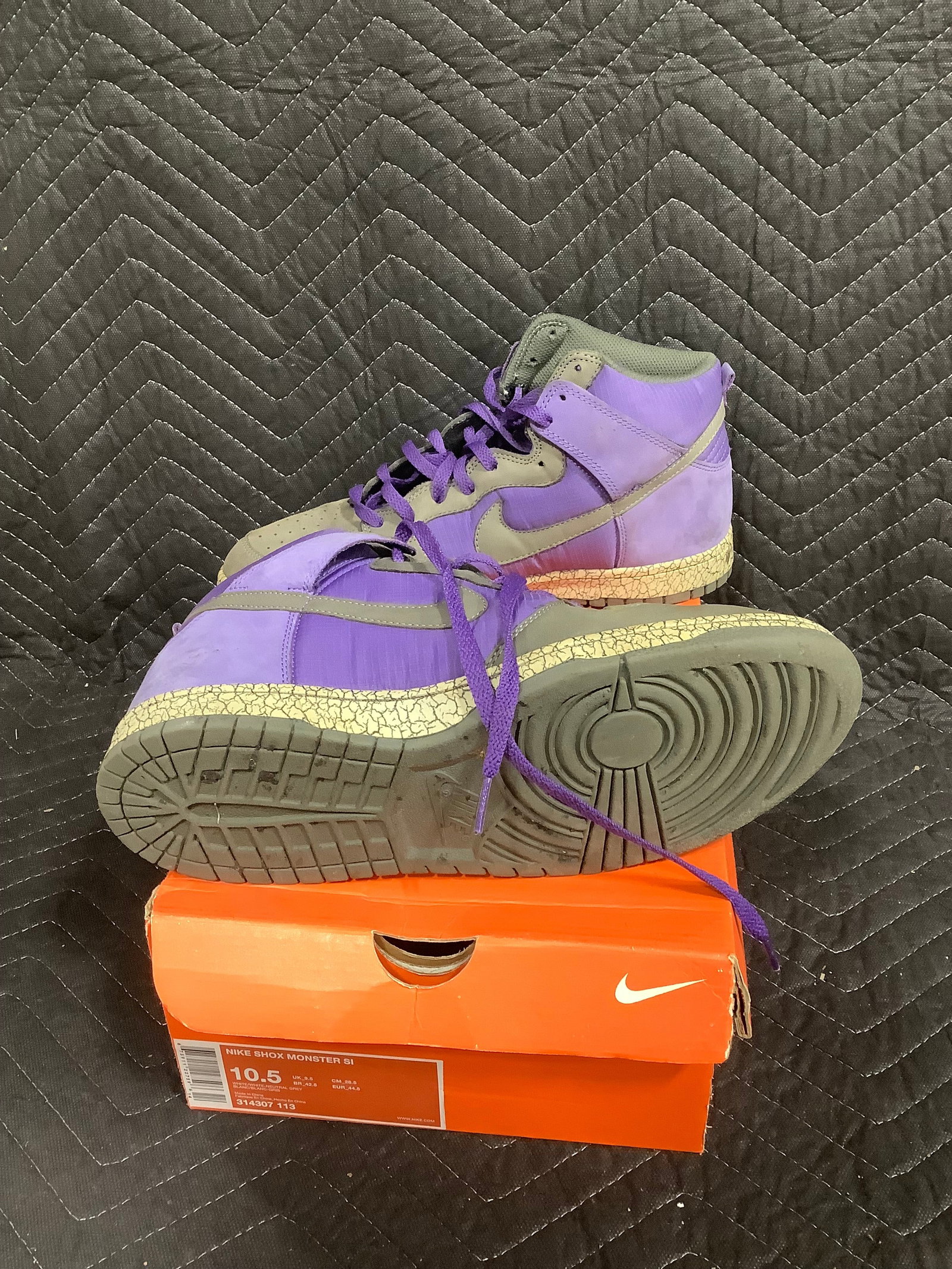 Nike Shox Monster SI sneakers(10.5): Nike Shox Monster SI sneakers(10.5)