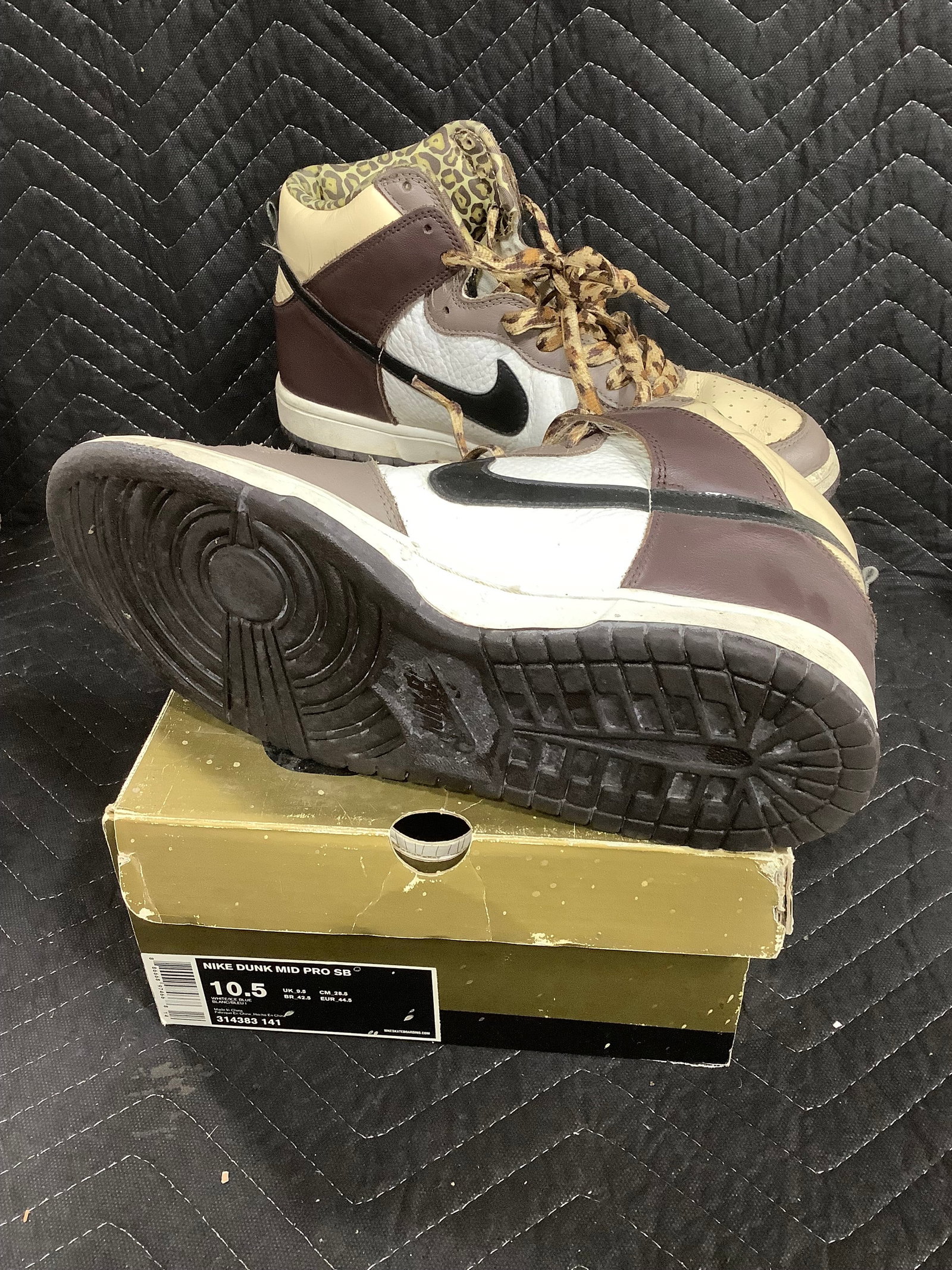 Nike Dunk Mid Pro SB sneakers(10.5): Nike Dunk Mid Pro SB sneakers(10.5)