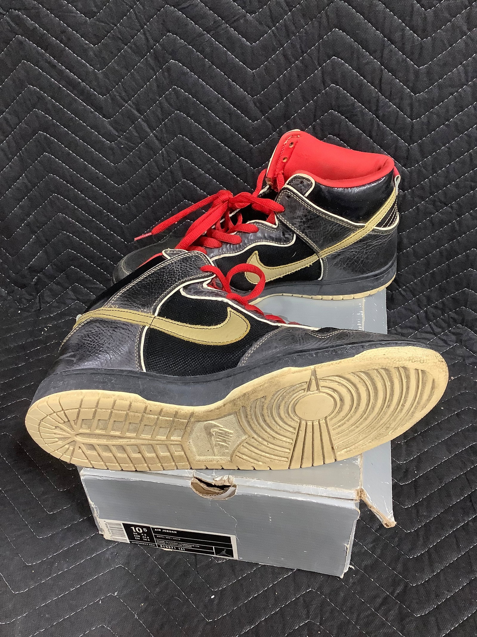 Air Jordan sneakers(10.5): Air Jordan sneakers(10.5)