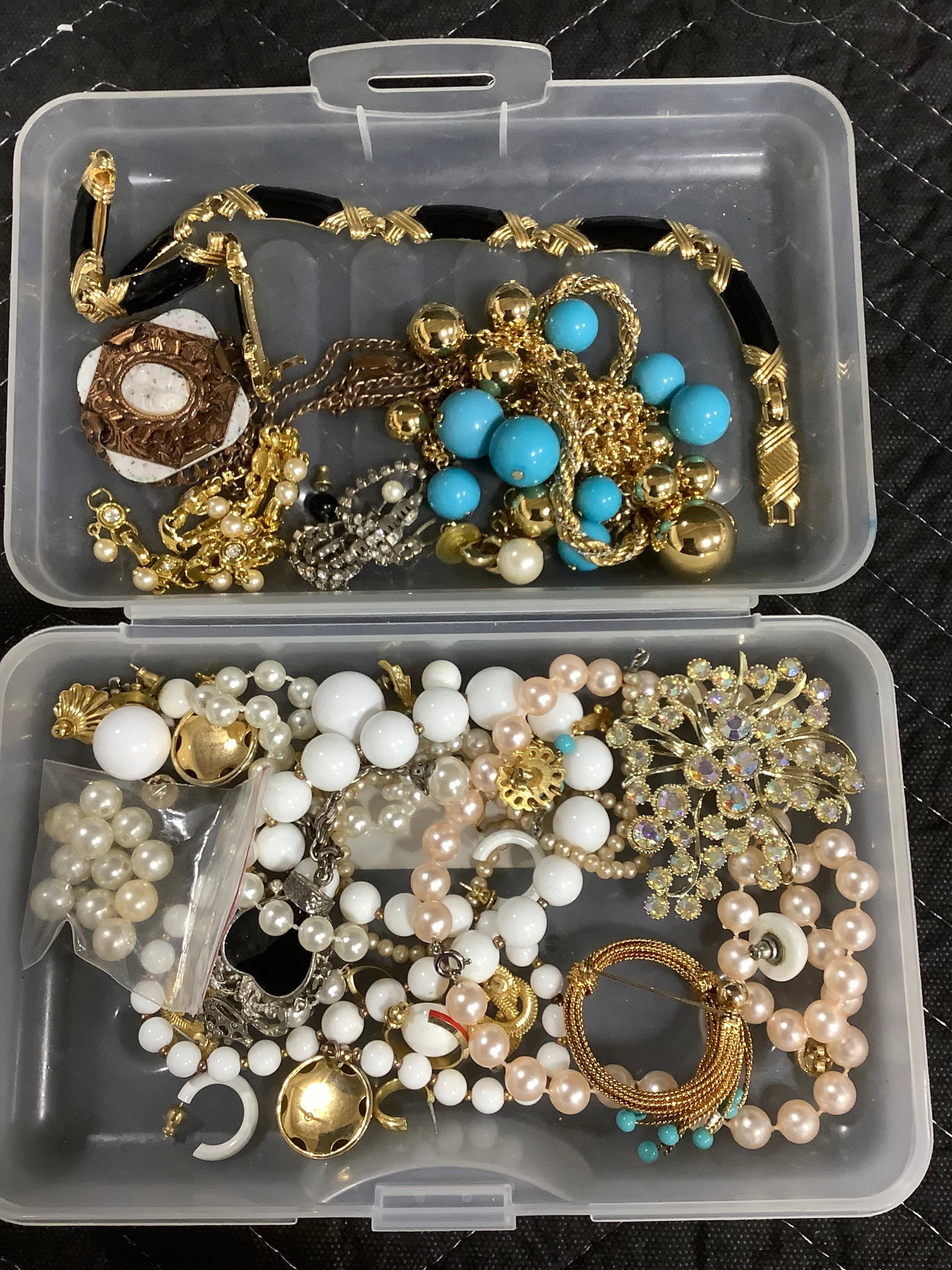 Costume jewelry (1 of 1)