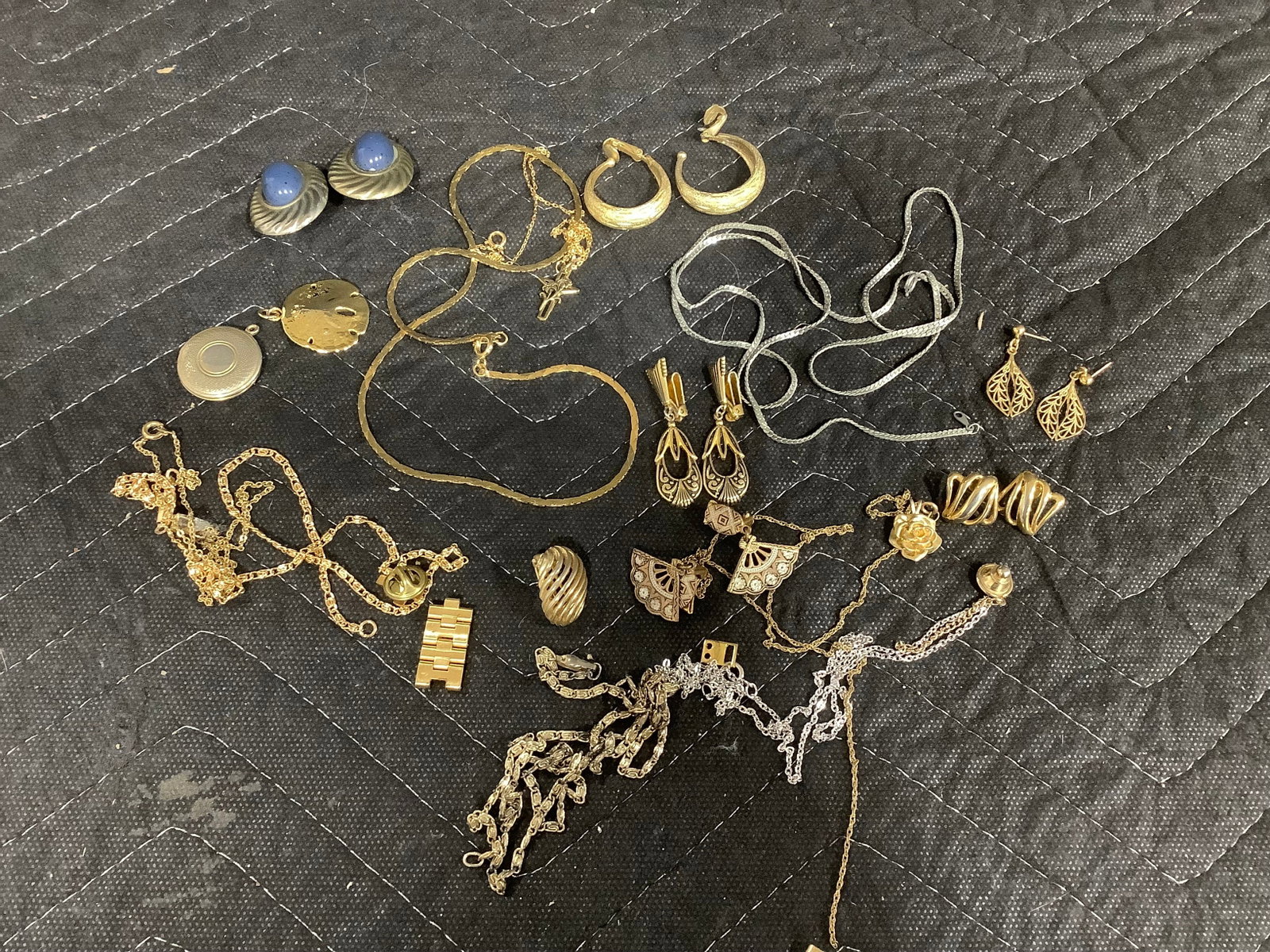 Costume jewelry (1 of 1)