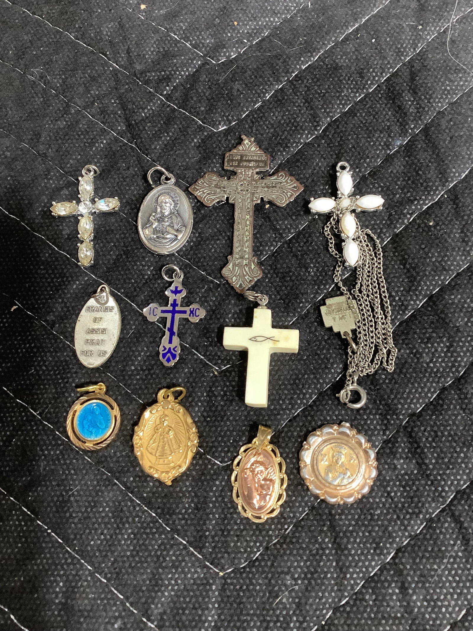Vintage jewelry pendants: Vintage jewelry pendants