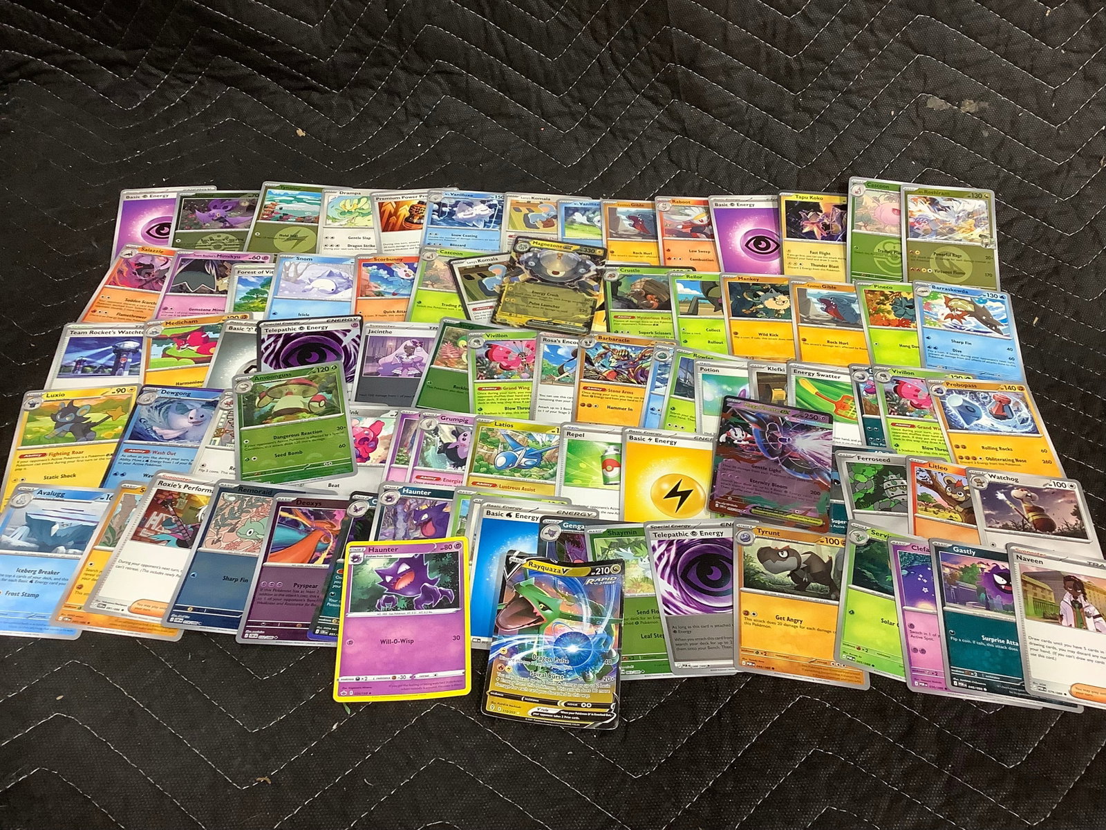 Various Pokemon cards: Various Pokemon cards