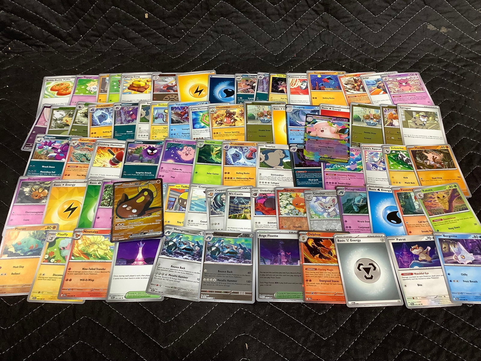 Various Pokemon cards: Various Pokemon cards