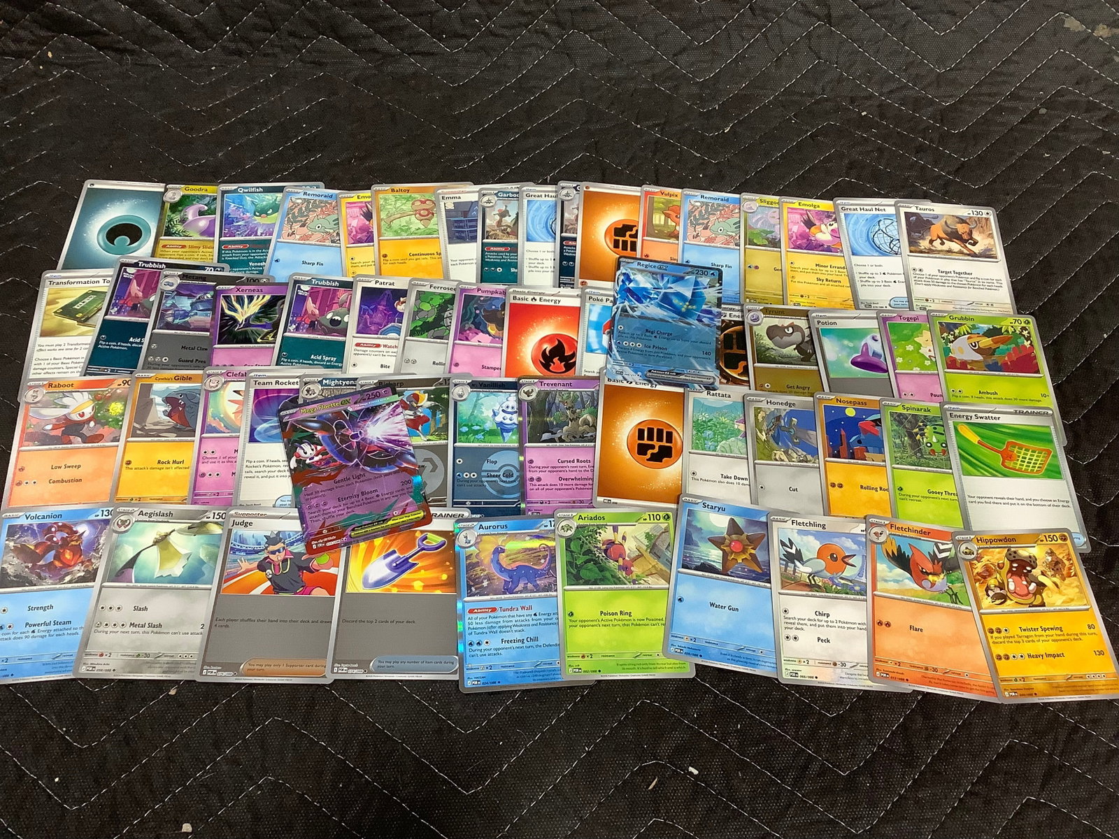 Various Pokemon cards: Various Pokemon cards
