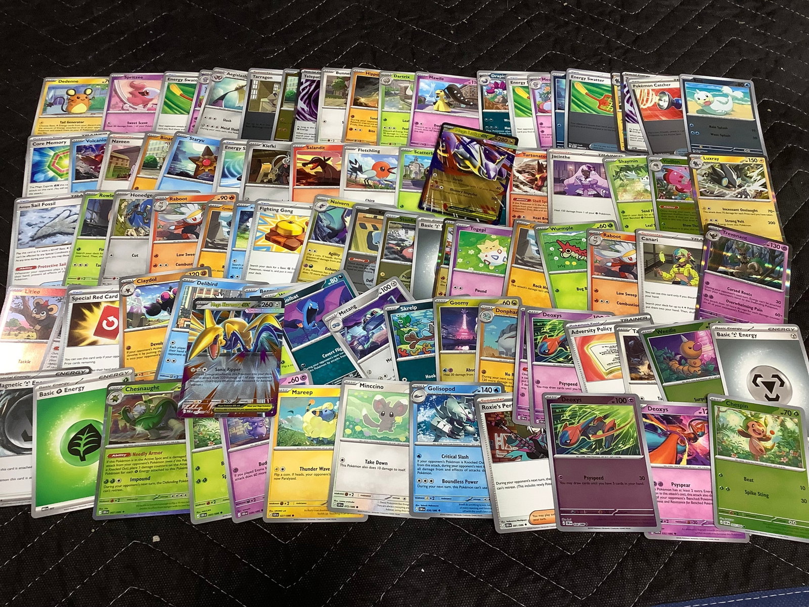 Various Pokemon cards: Various Pokemon cards