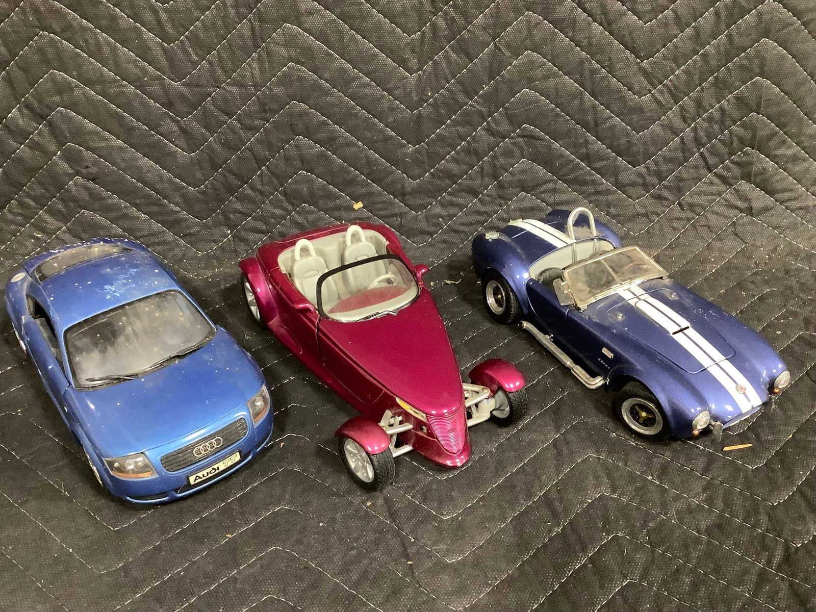 Various collectible diecast cars(ERTL, Revell, and more) (1 of 1)