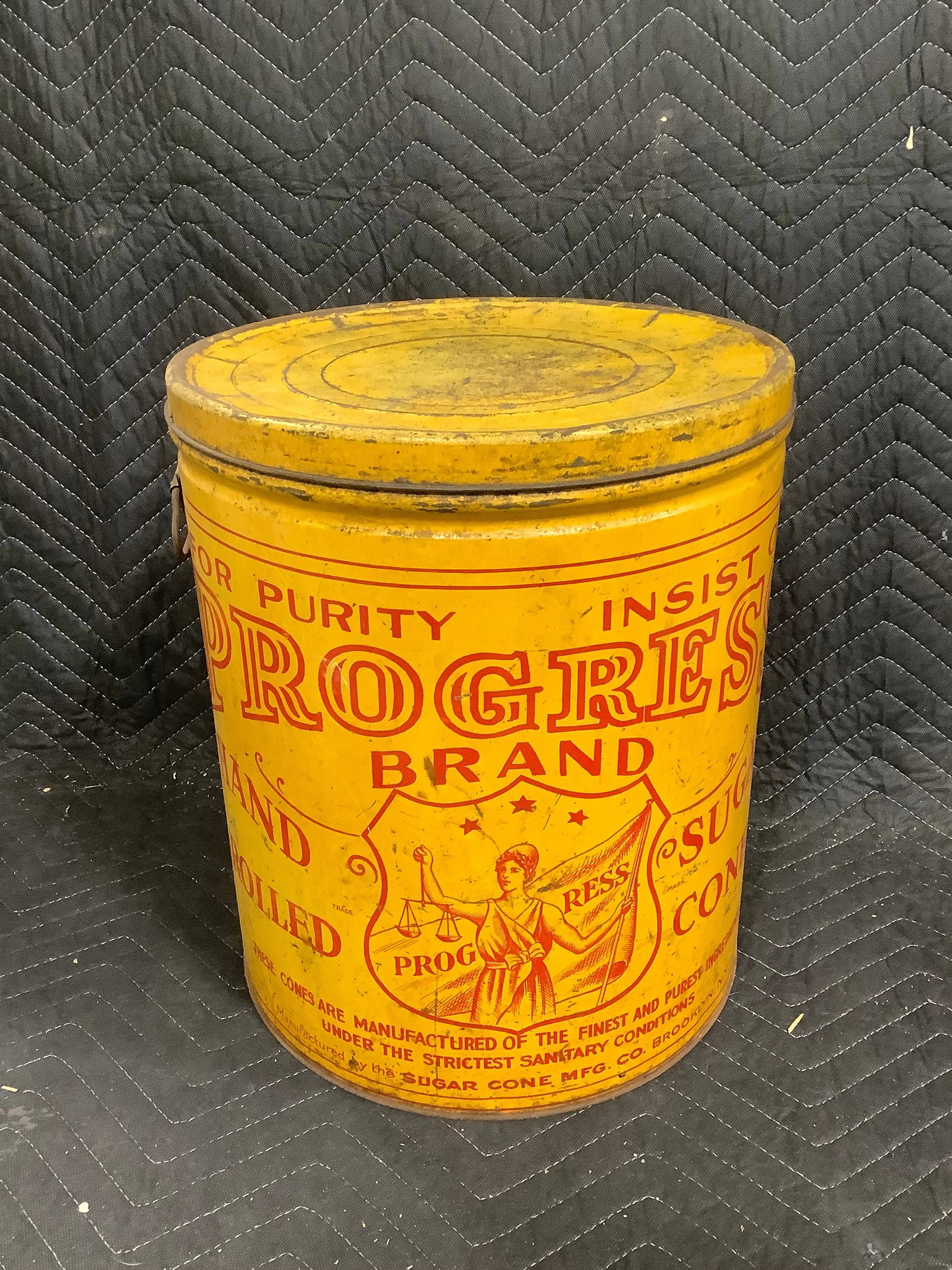 Vintage Success Sugar Cones advertising tin (1 of 1)