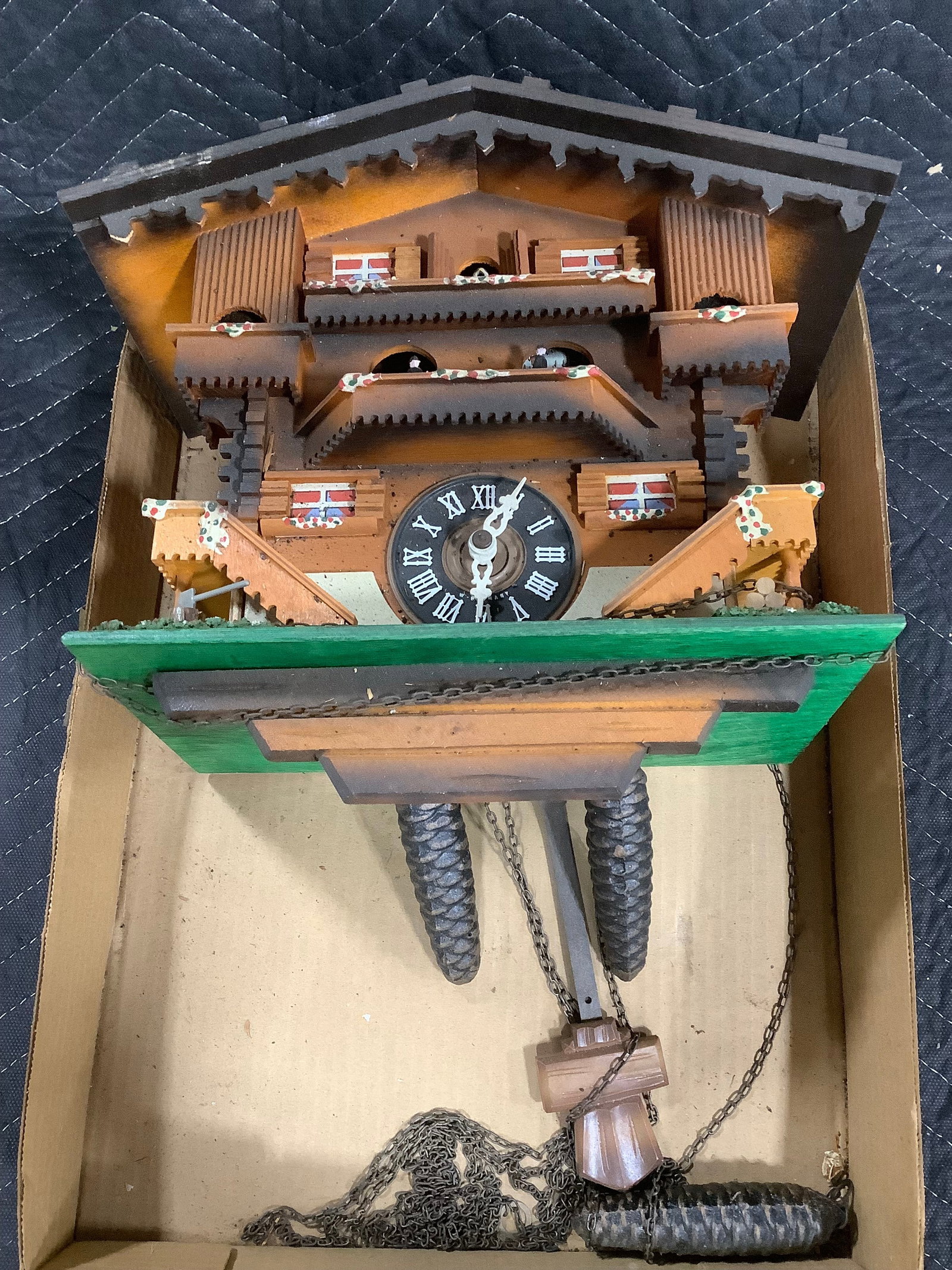 Vintage Black Forest Cuckoo clock(10.5in tall) (1 of 1)