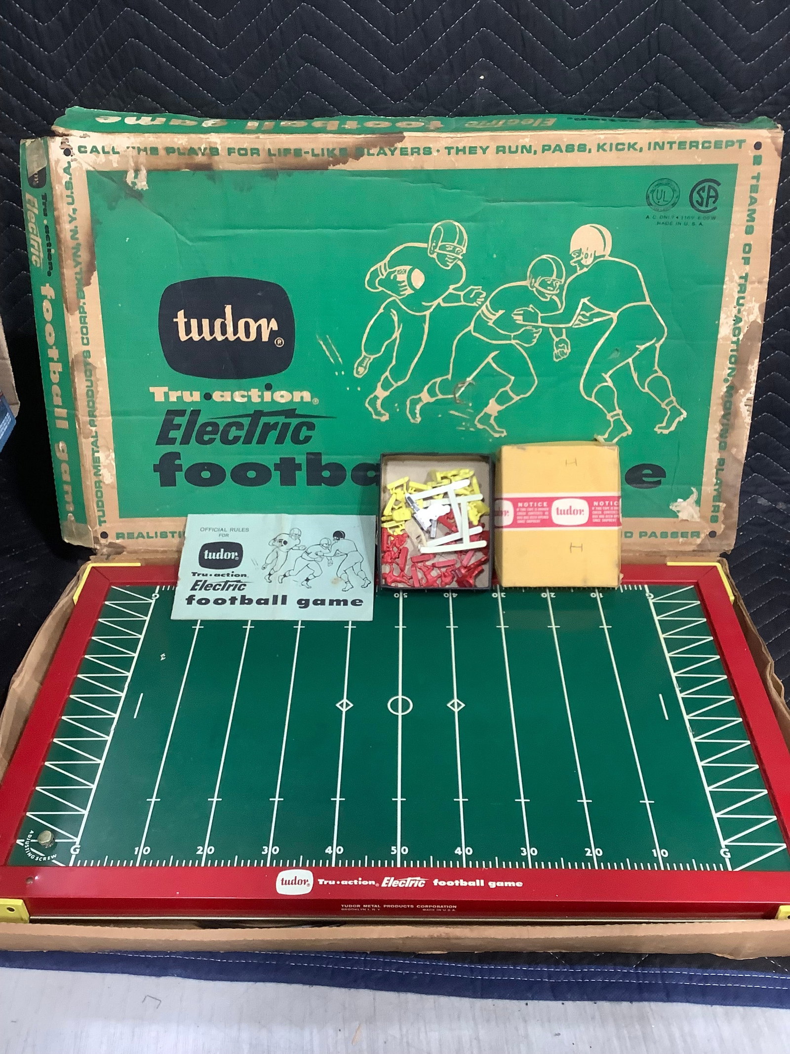 Tudor Tru Action electric football game (1 of 1)