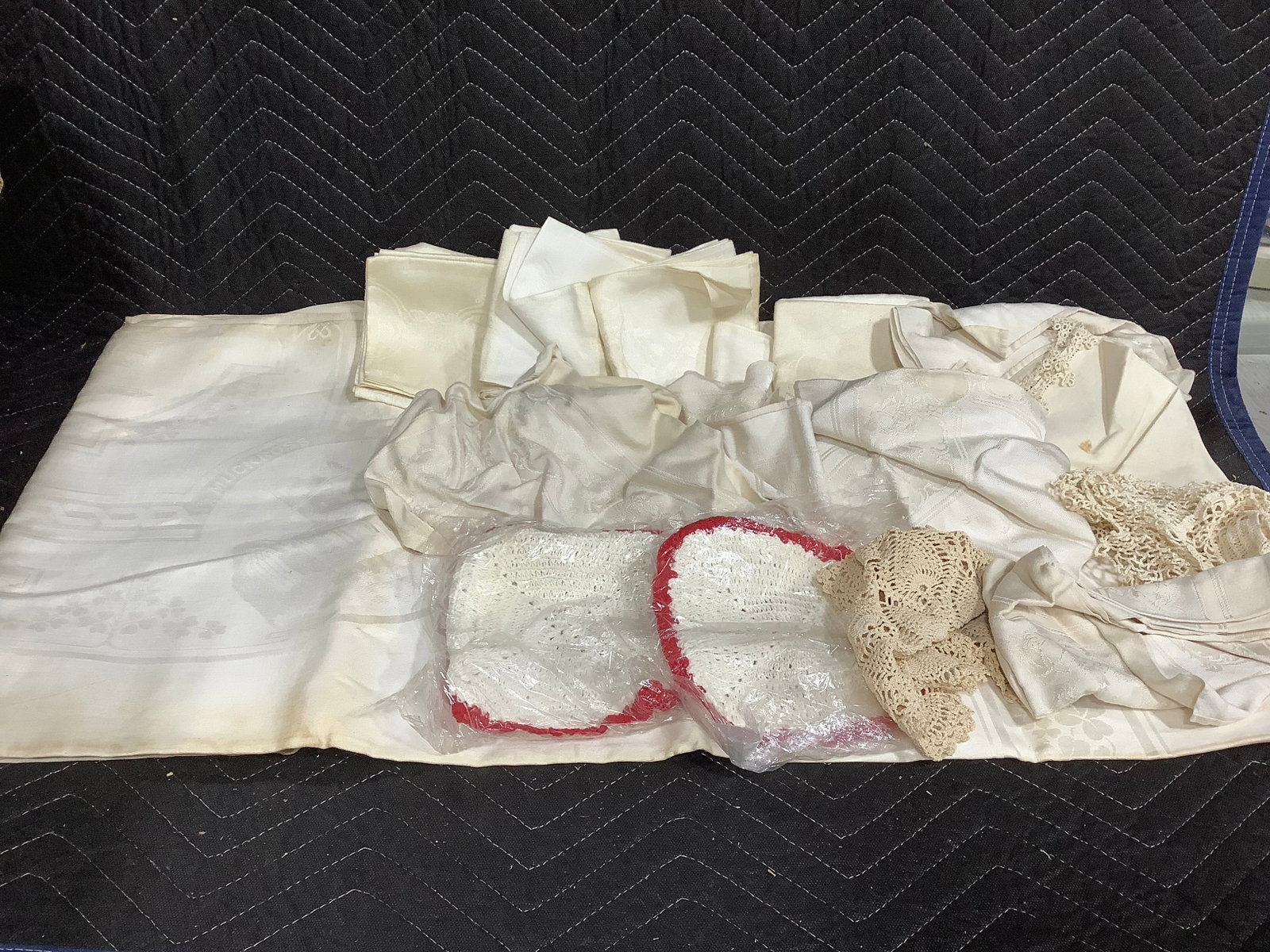 Vintage tablecloth and more (1 of 1)