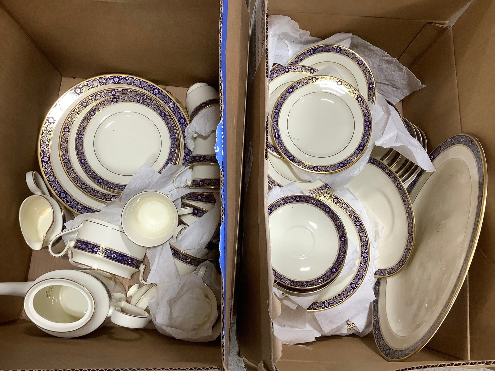 Minton dining set: Minton dining set