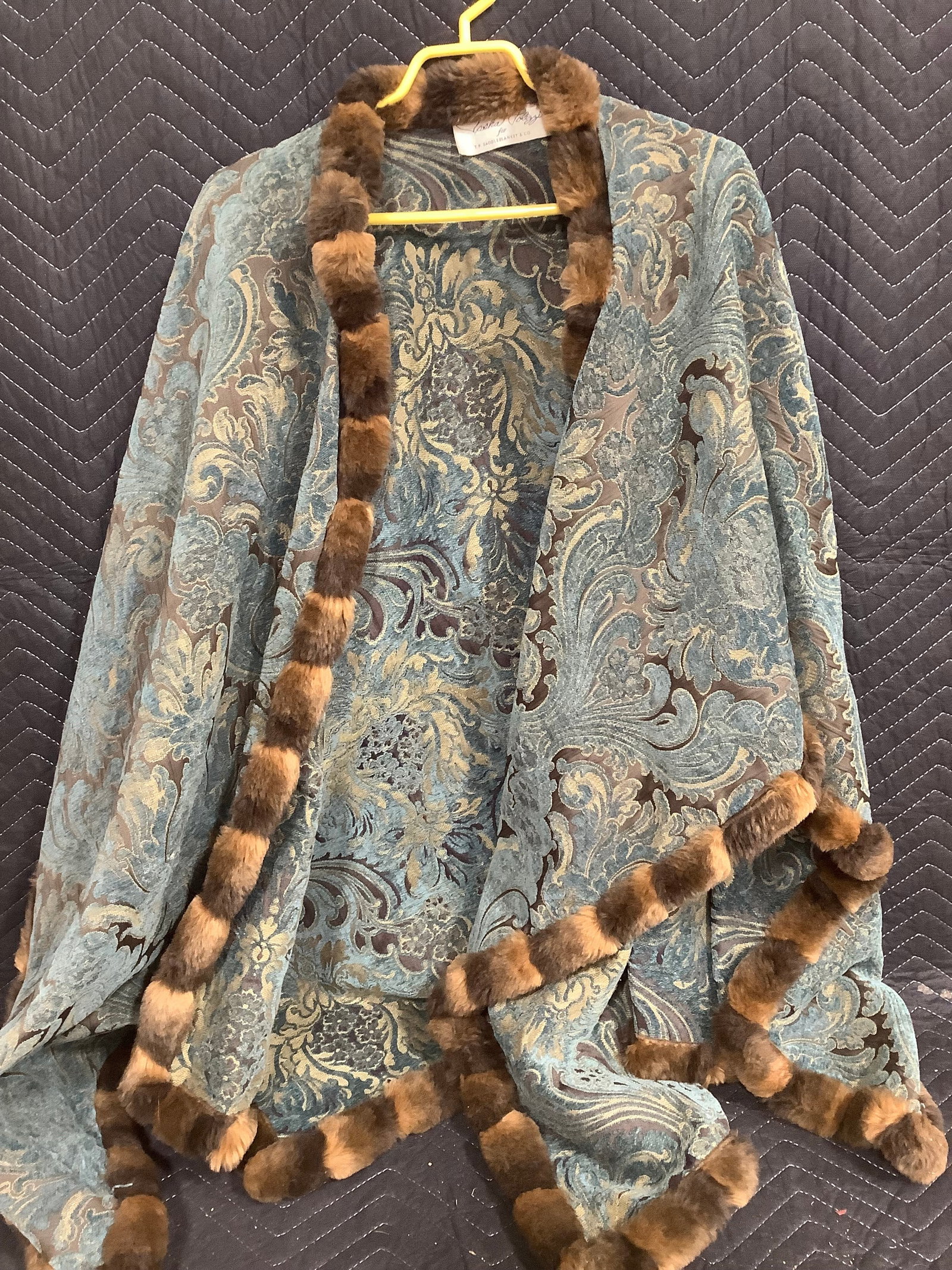 Tasha Polizzi shawl(size N/A): Tasha Polizzi shawl(size N/A)