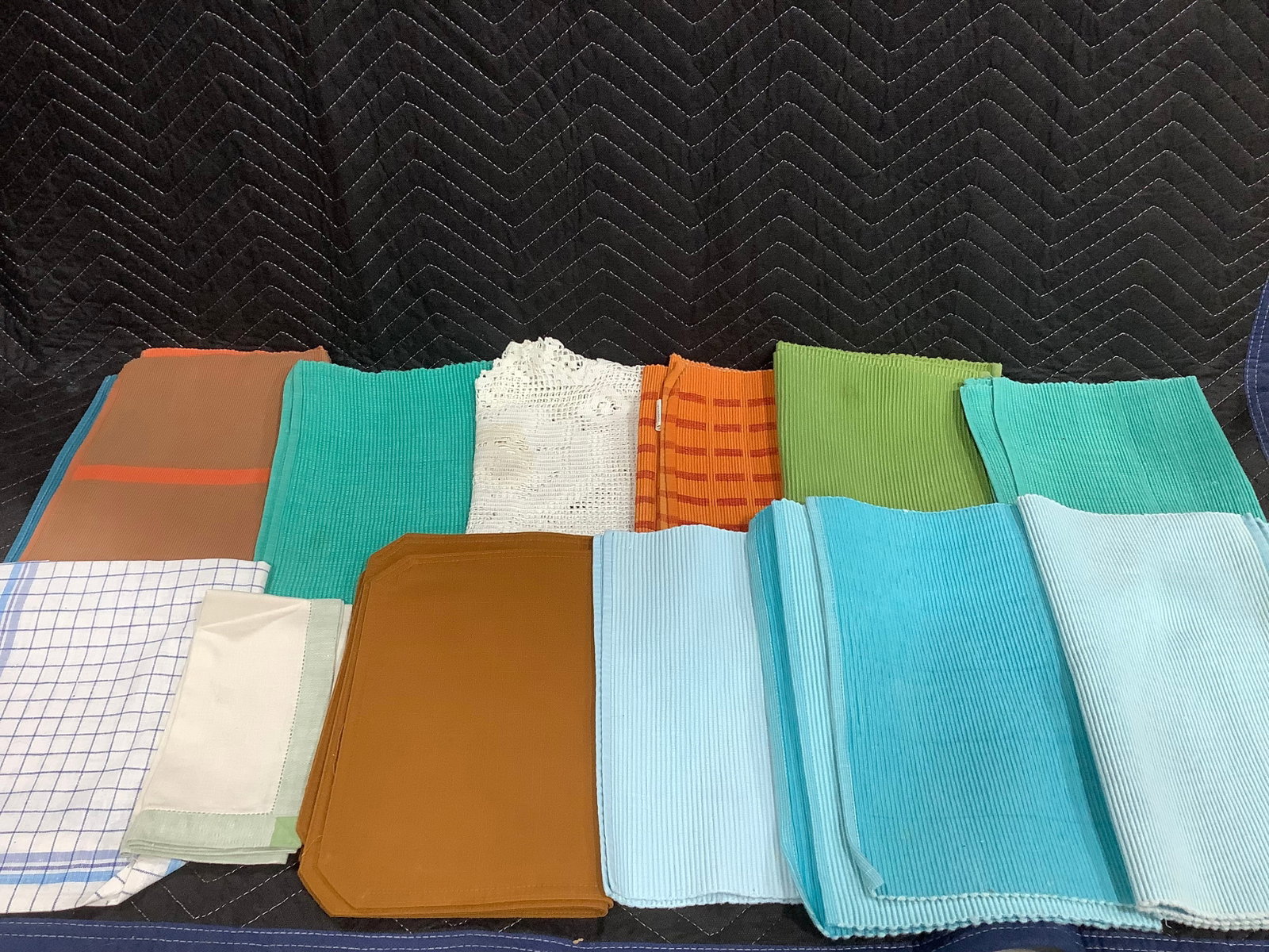 Vintage tablecloth covers (1 of 1)