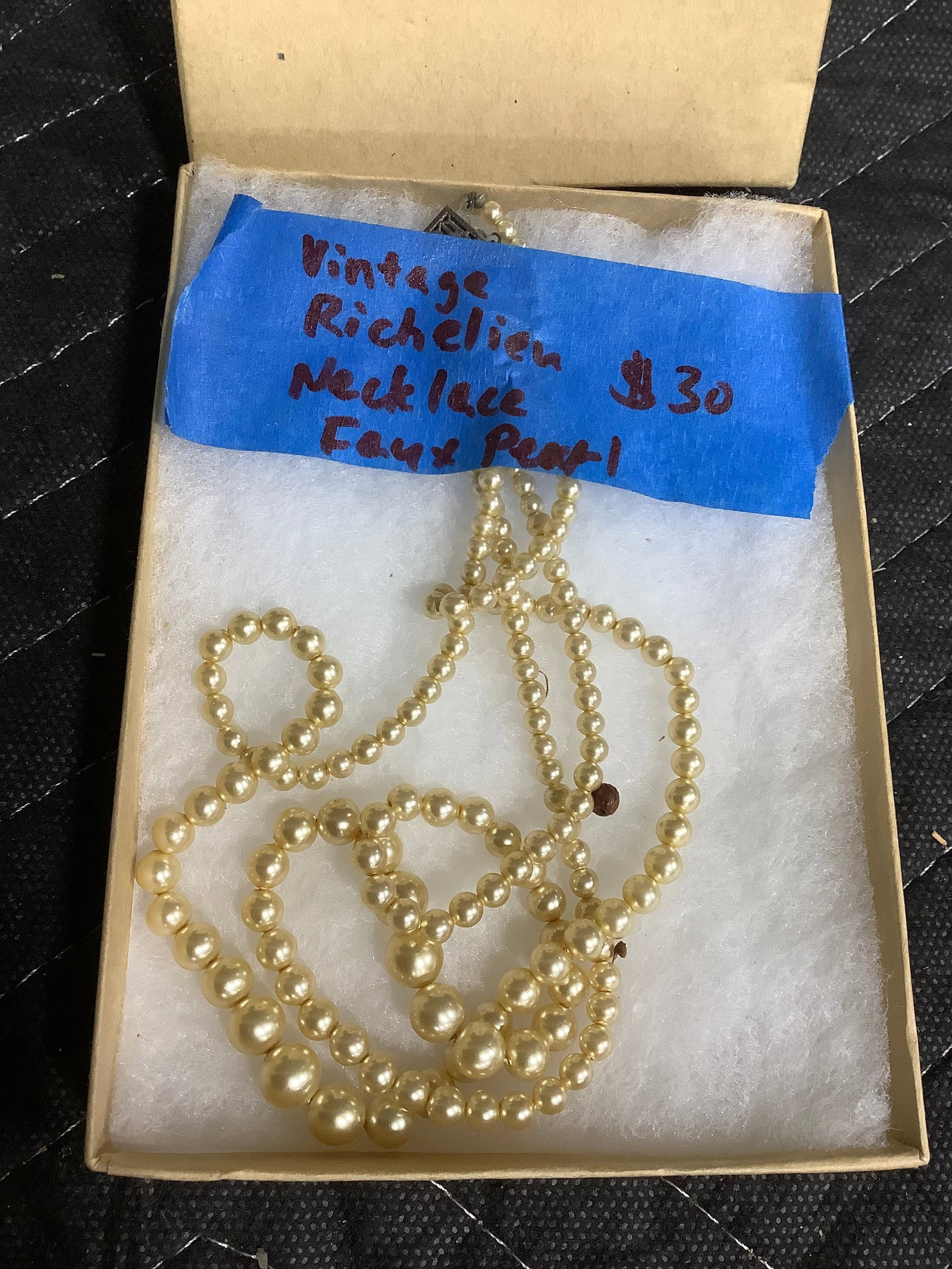 Vintage faux pearl Richelien necklace: Vintage faux pearl Richelien necklace