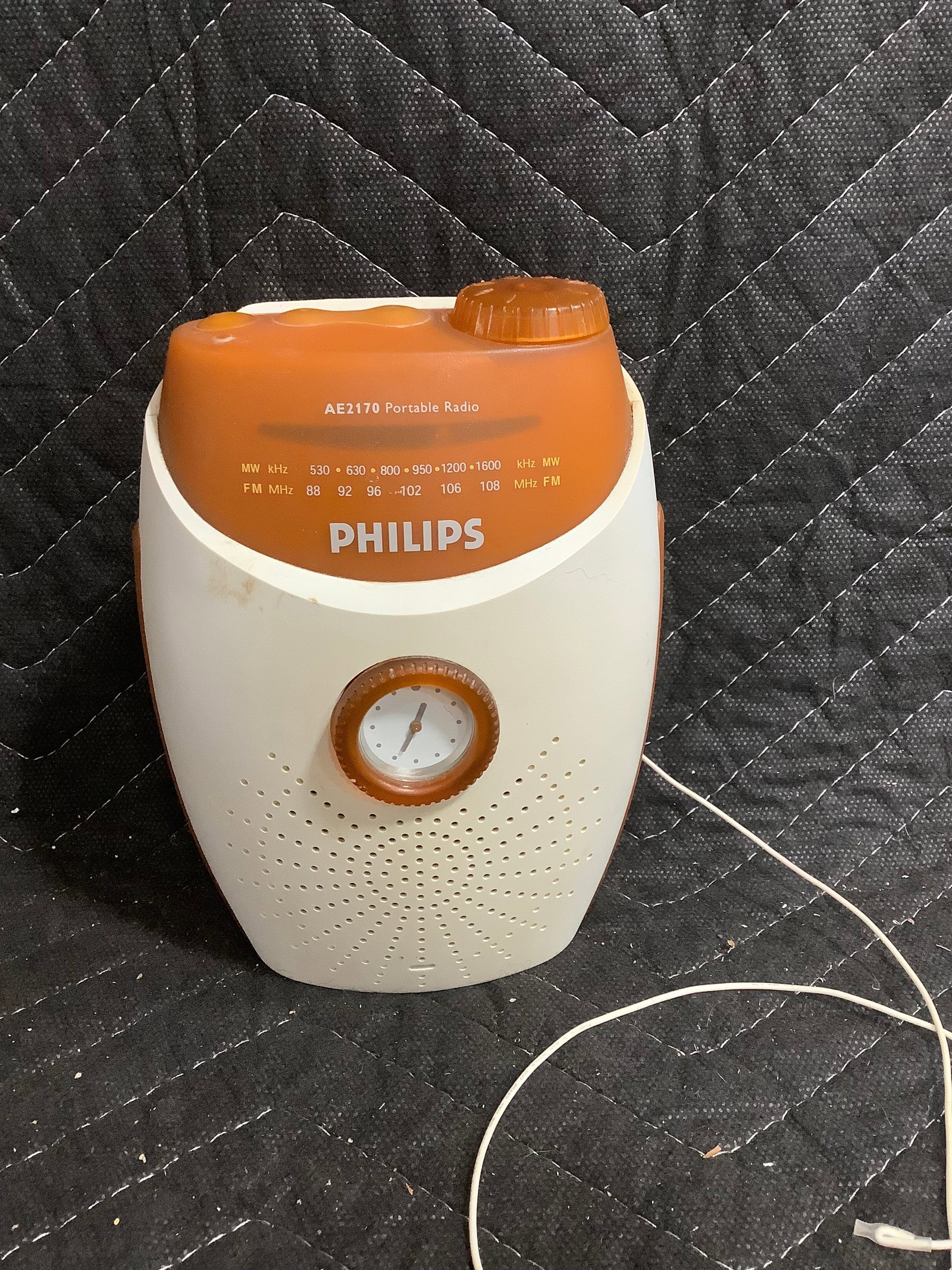 Philips portable radio(AE2170) (1 of 1)