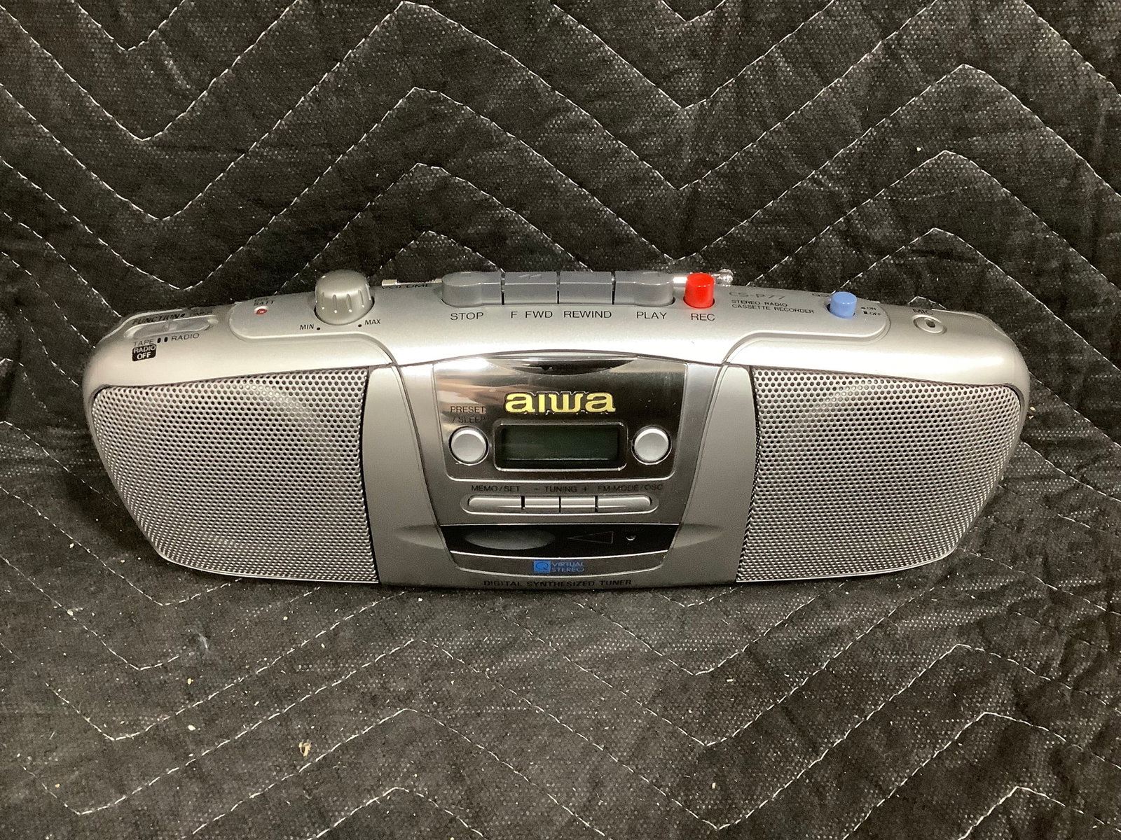Aiwa battery operated radio: Aiwa battery operated radio