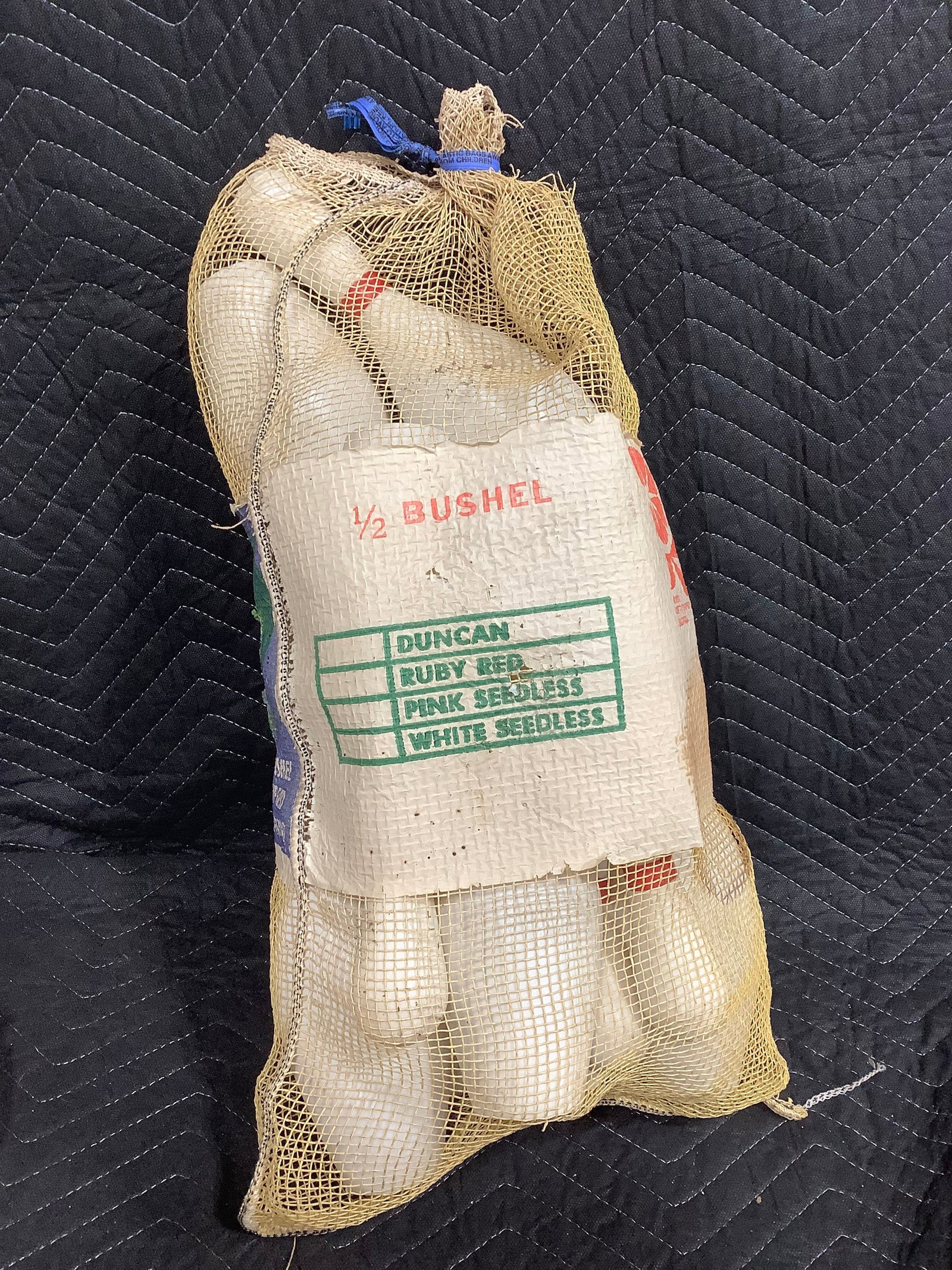 Bowling pins: Bowling pins