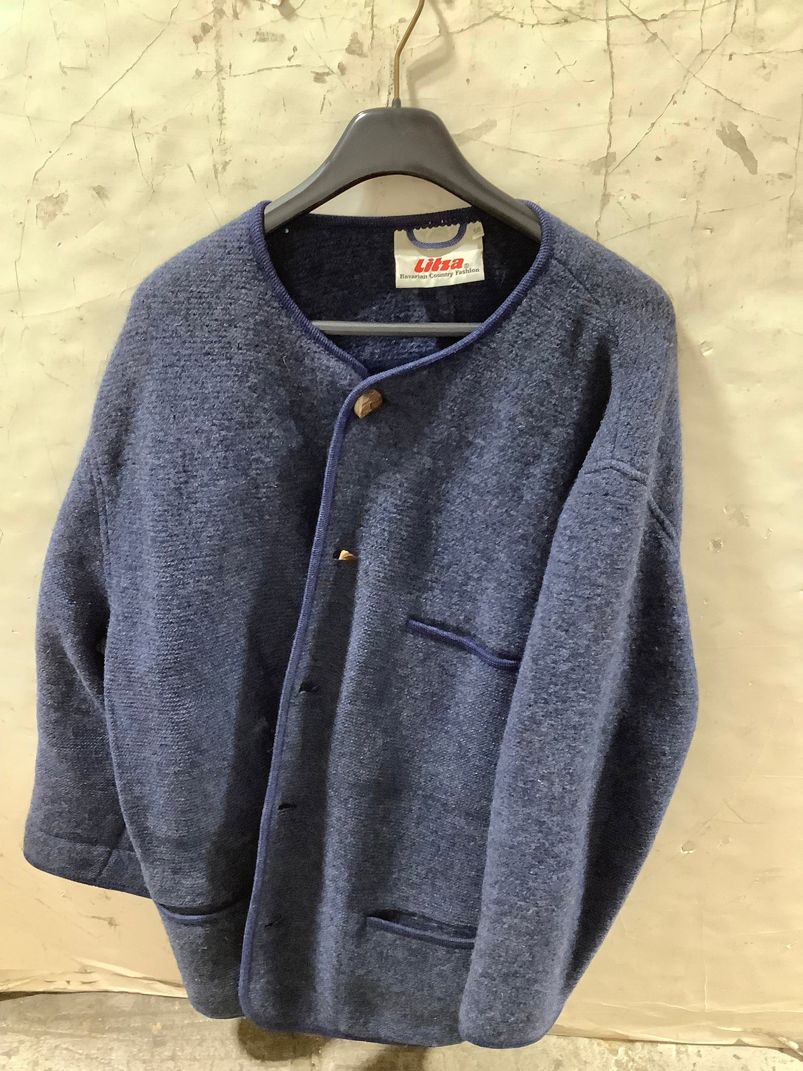 Litza vintage button up(56) (1 of 1)
