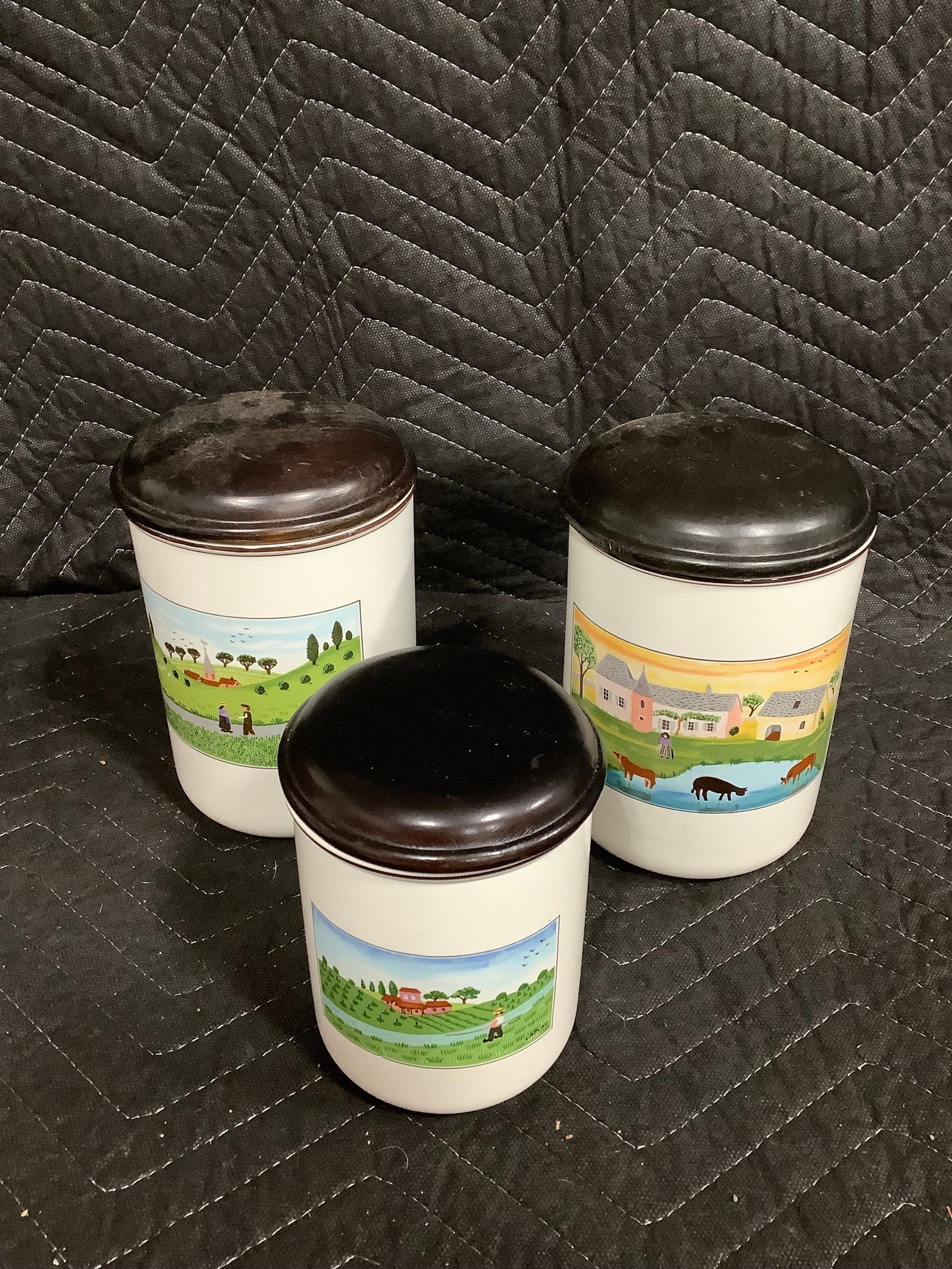Vintage Villeroy & Boch storage canisters(tallest 6.5in): Vintage Villeroy & Boch storage canisters(tallest 6.5in)