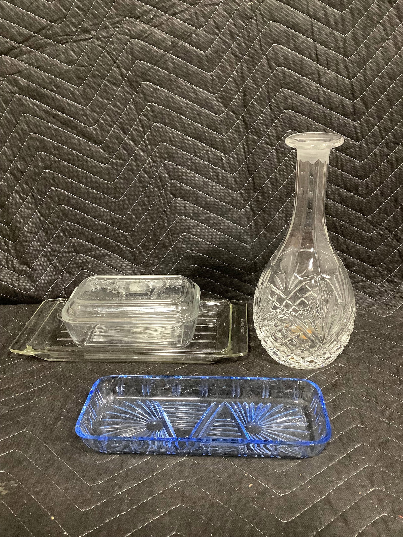 Crystal glass vase(10.5in tall) and other crystal items: Crystal glass vase(10.5in tall) and other crystal items