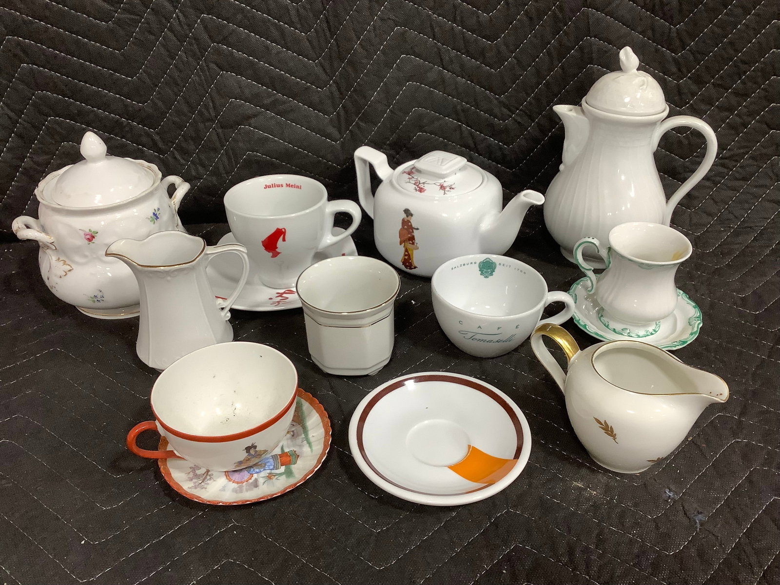 Ceramic teapot, pitchers, and more(Bauscher, Althaus,etc.-8in tallest): Ceramic teapot, pitchers, and more(Bauscher, Althaus,etc.-8in tallest)