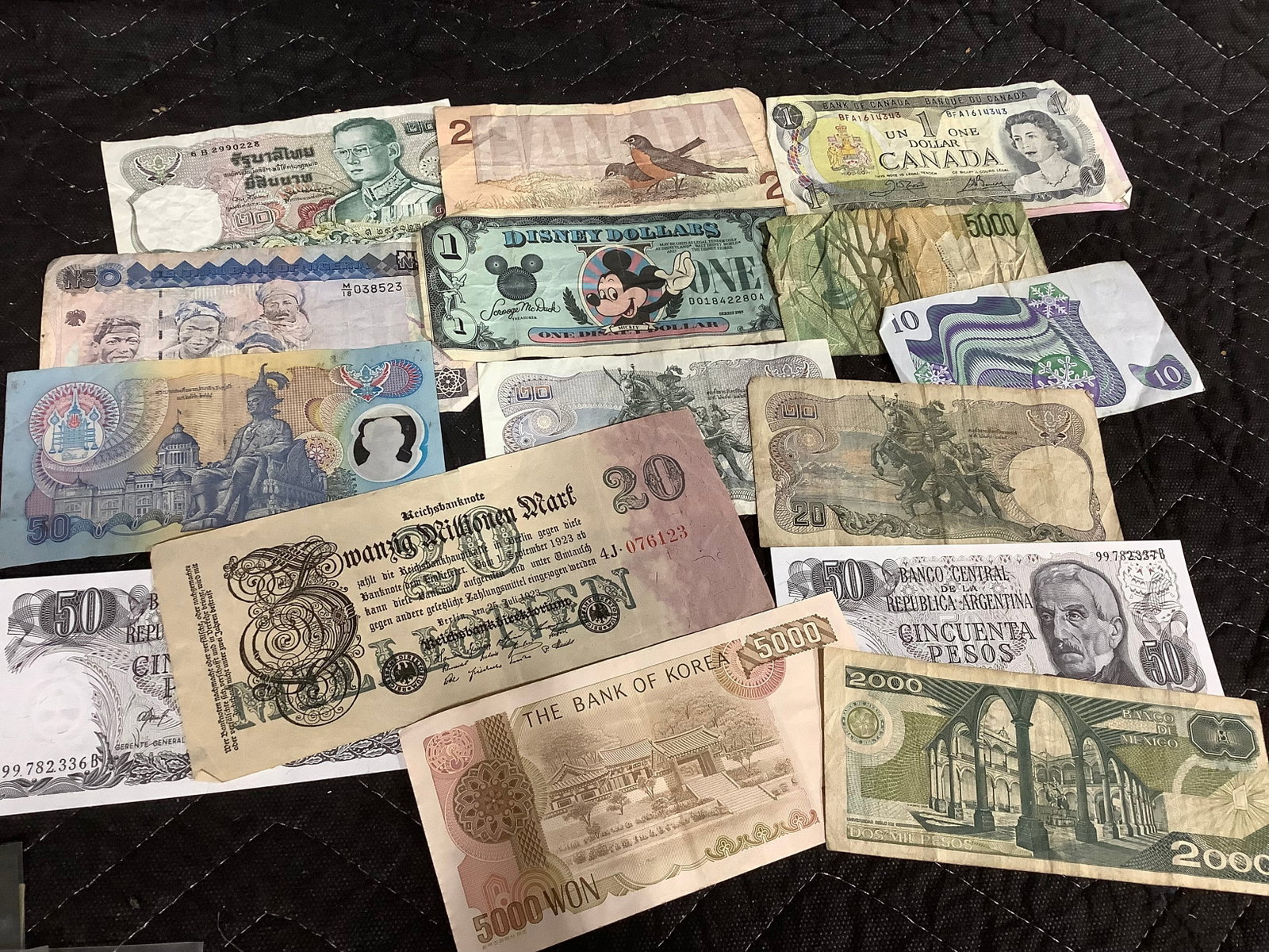 Old Foreign Currency: Old Foreign Currency