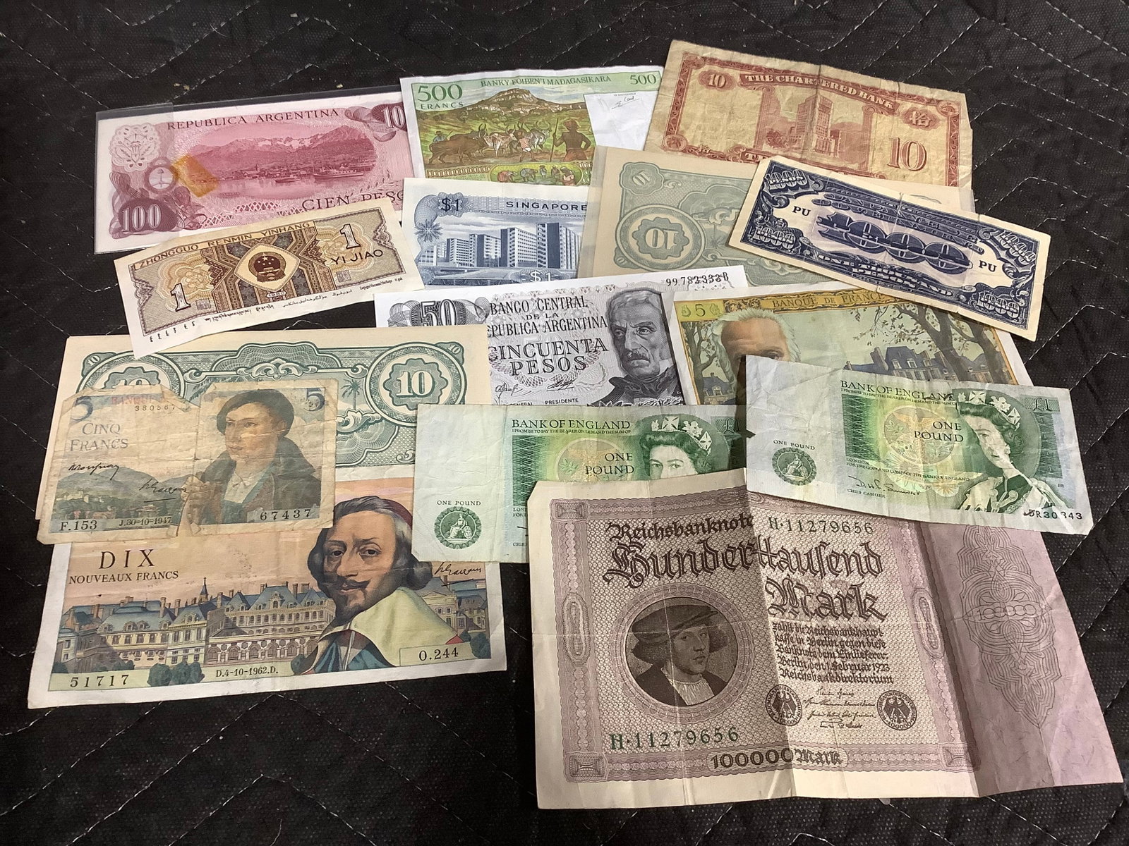 Old Foreign Currency: Old Foreign Currency