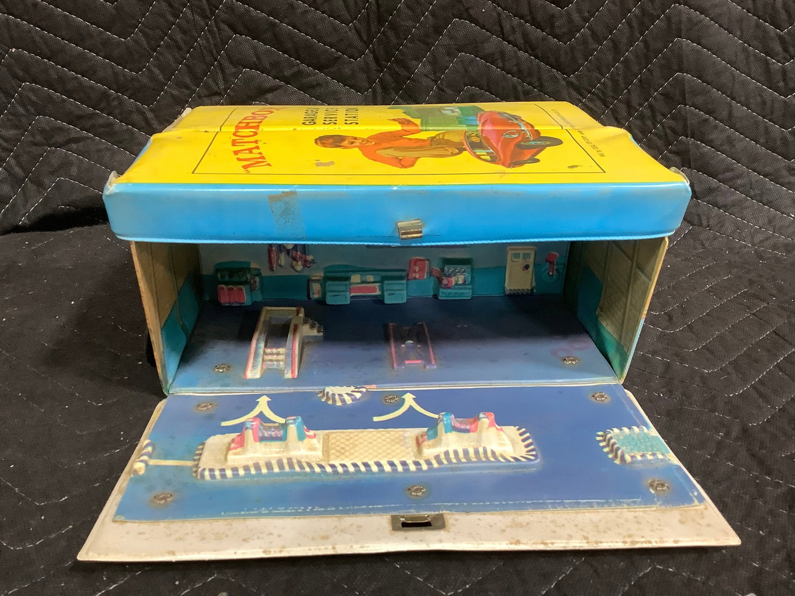 Vintage EMPTY Matchbox Case (1 of 1)