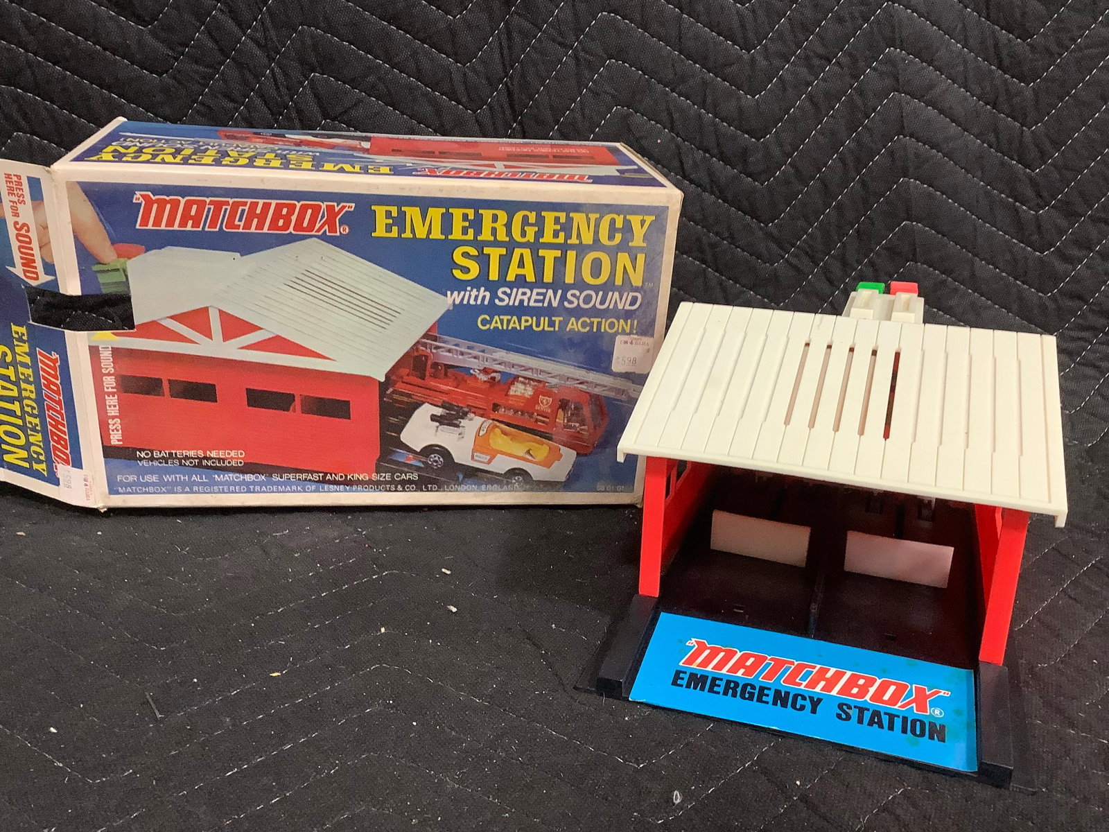 Vintage Matchbox Emergency Station (1 of 1)