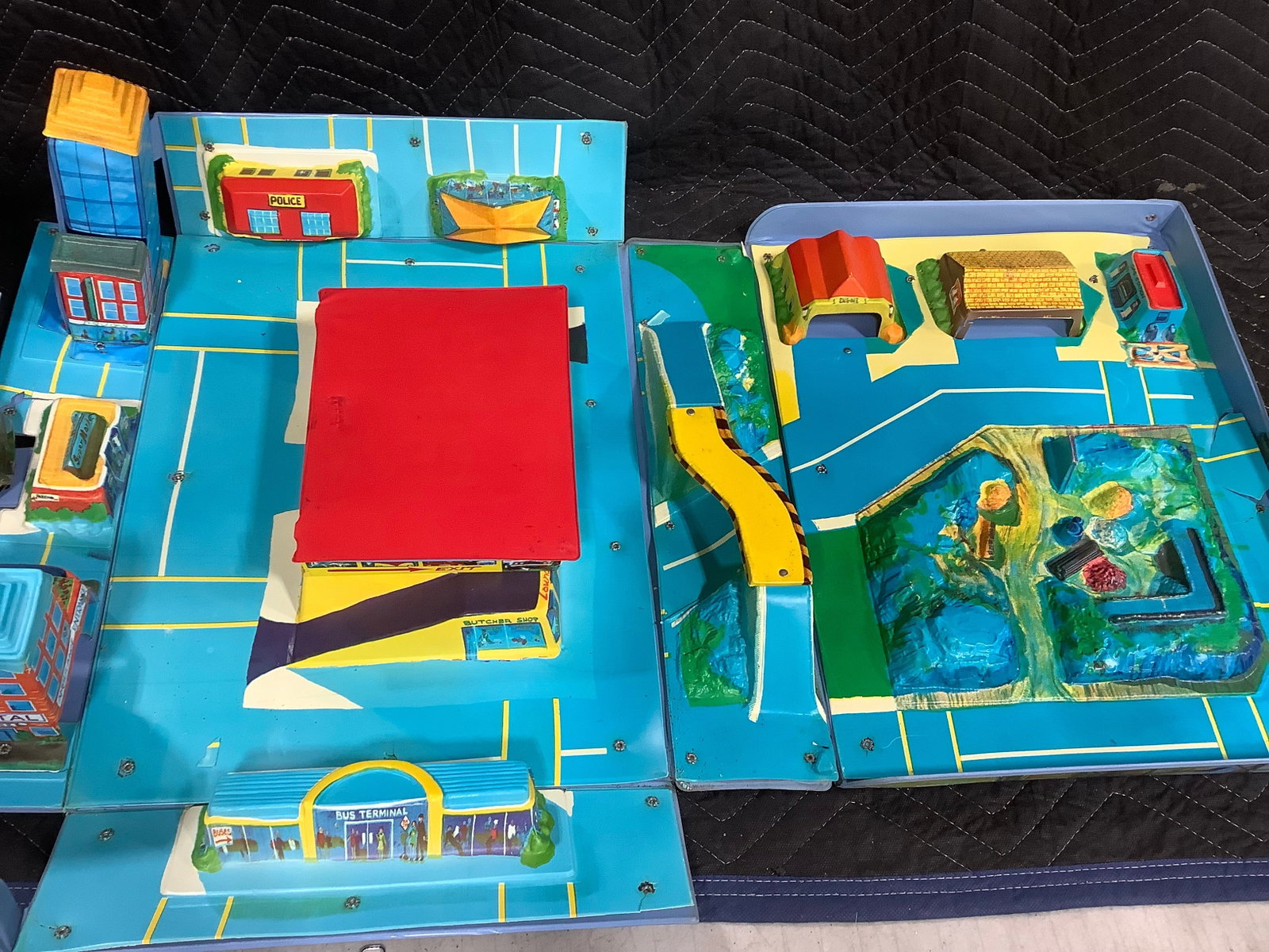 Vintage Matchbox Case (1 of 1)