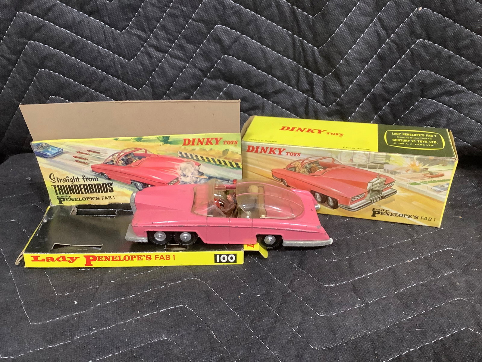 Vintage Dinky Toys Lady Penelopes Fab 1 Diecast Model: Vintage Dinky Toys Lady Penelopes Fab 1 Diecast Model