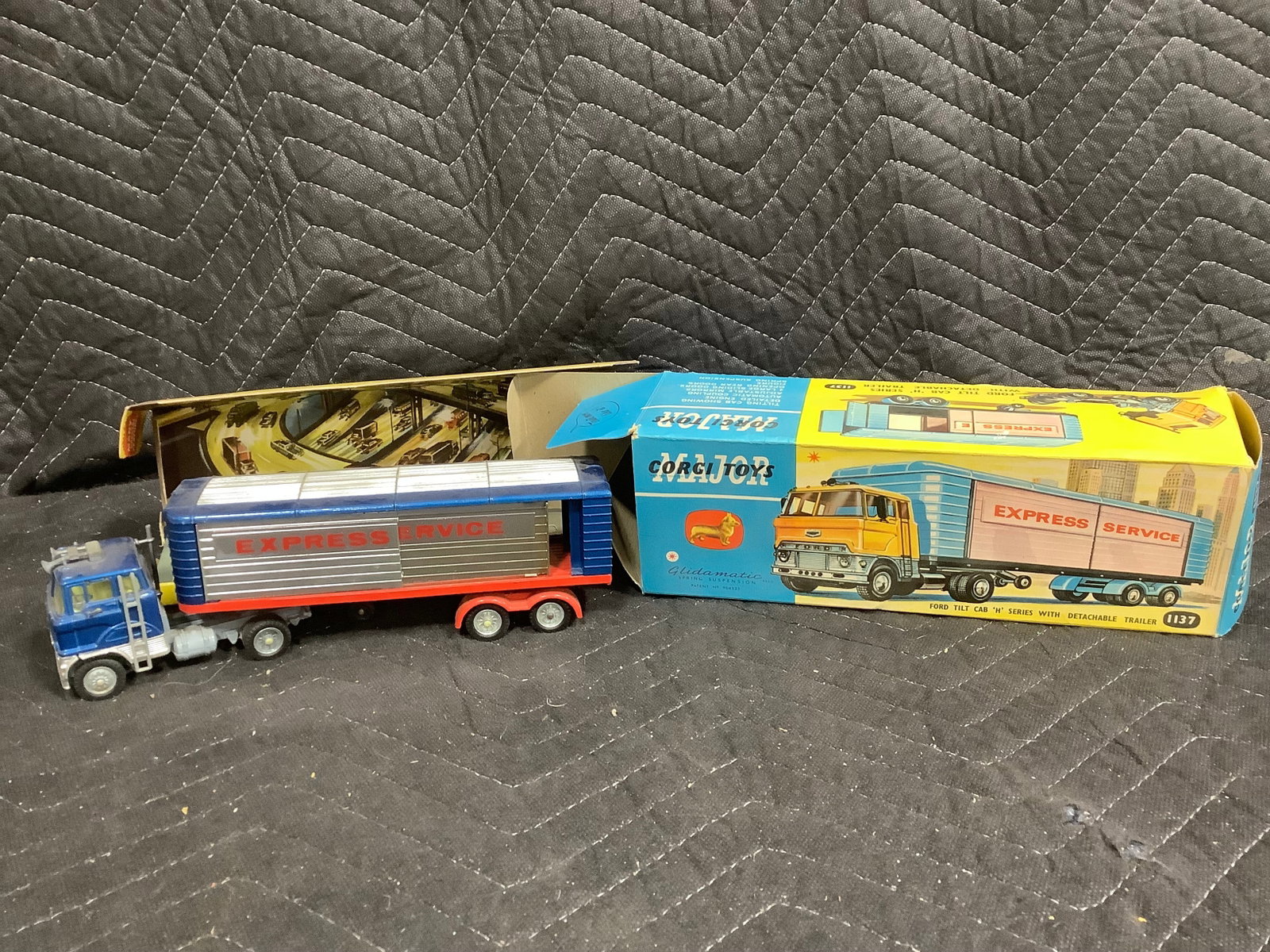 Vintage Corgi Toys Ford Tilt Cab with Trailer Diecast Model (1 of 1)