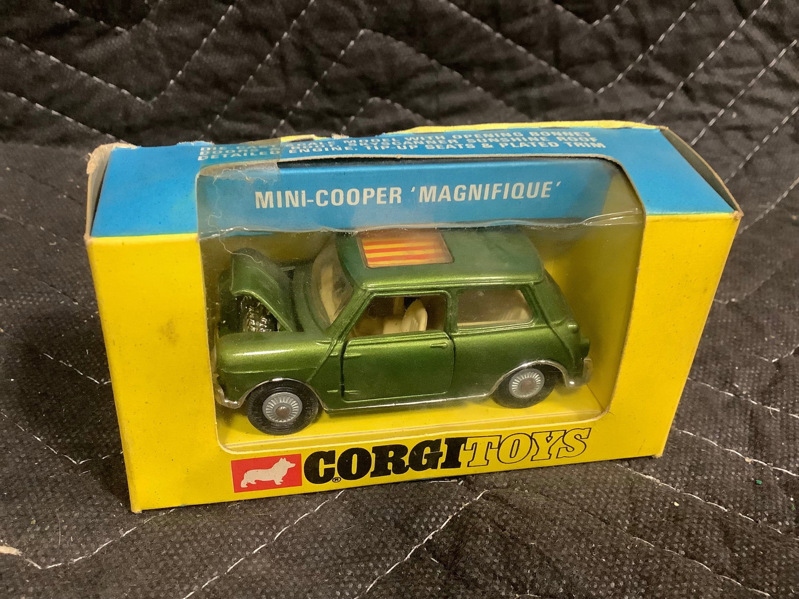 Vintage Corgi Toys Mini-Cooper 'Magnifique' Diecast Model (1 of 1)