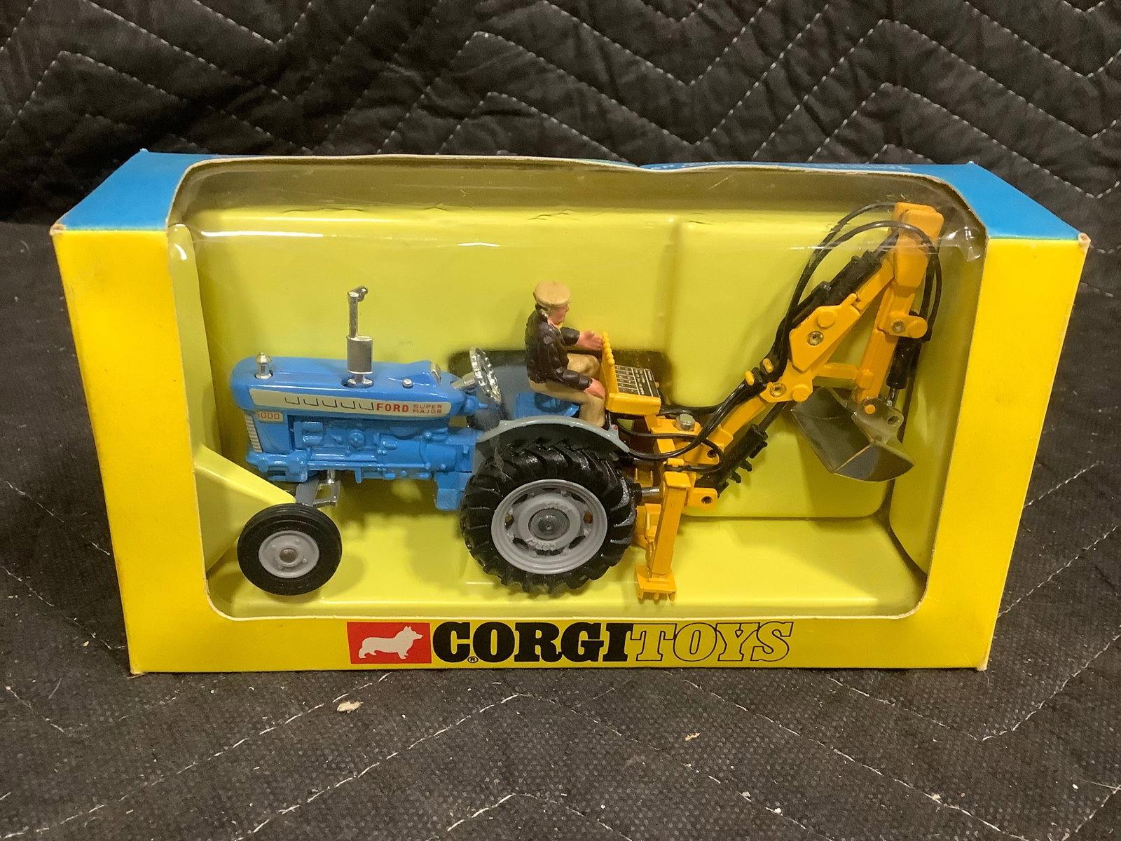 Vintage Corgi Toys Ford 5000 Super Major Tractor Diecast Model: Vintage Corgi Toys Ford 5000 Super Major Tractor Diecast Model
