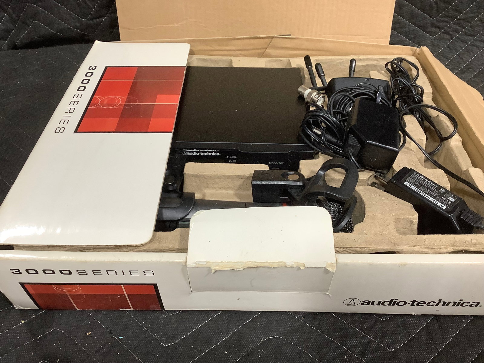 Audio-Technica 3000 Microphone System (1 of 1)