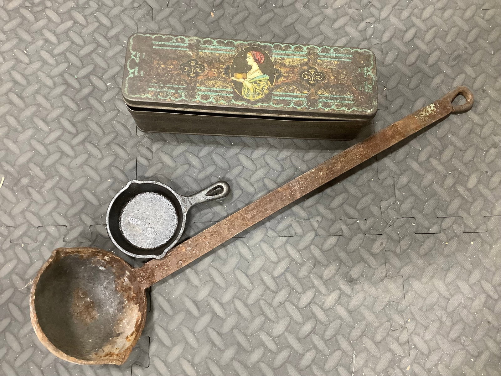 Vintage Ladle, Lodge Cast Iron Pan, and more (23in Long): Vintage Ladle, Lodge Cast Iron Pan, and more (23in Long)